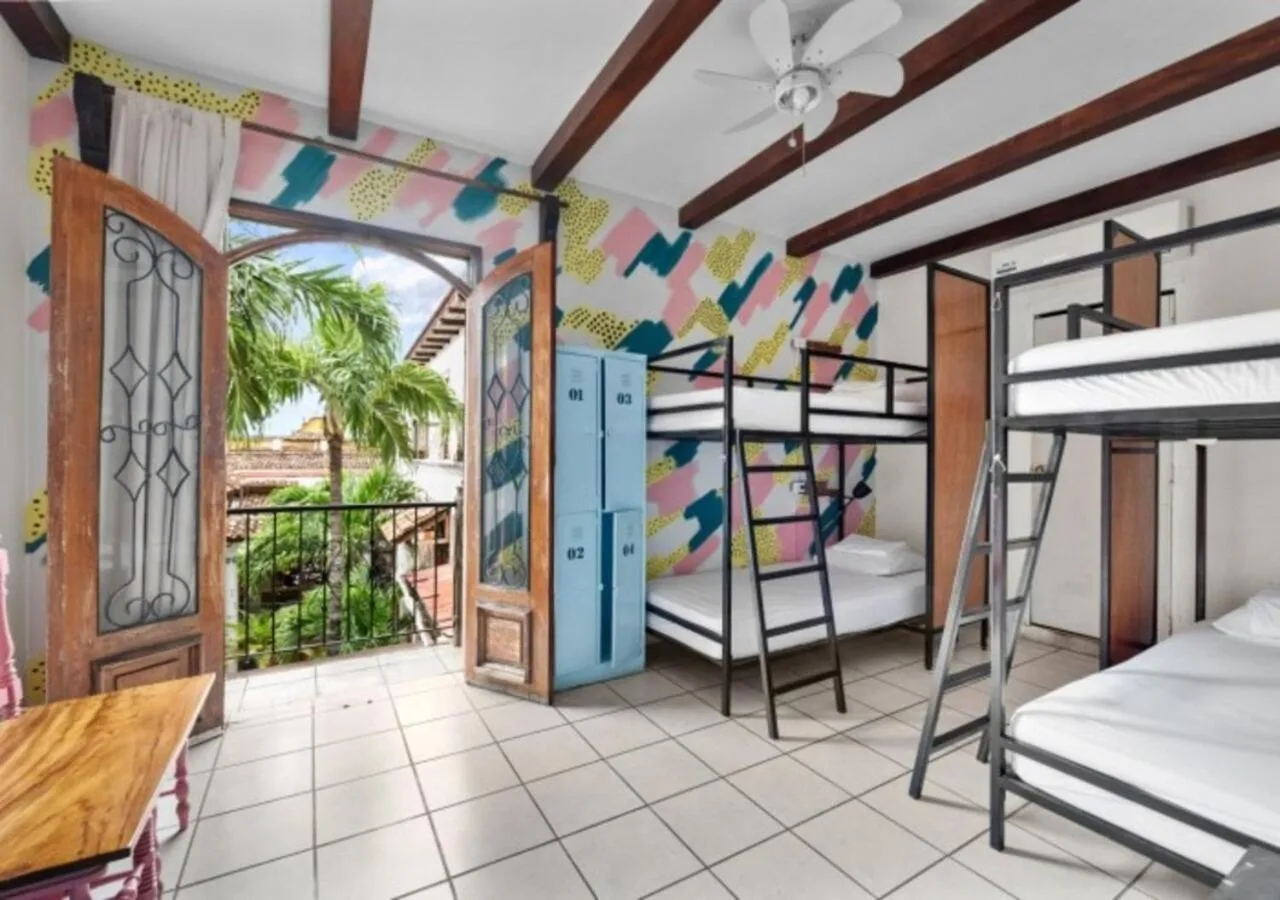 Bed in 4-Bed Mixed Dormitory Room in Socialtel Granada