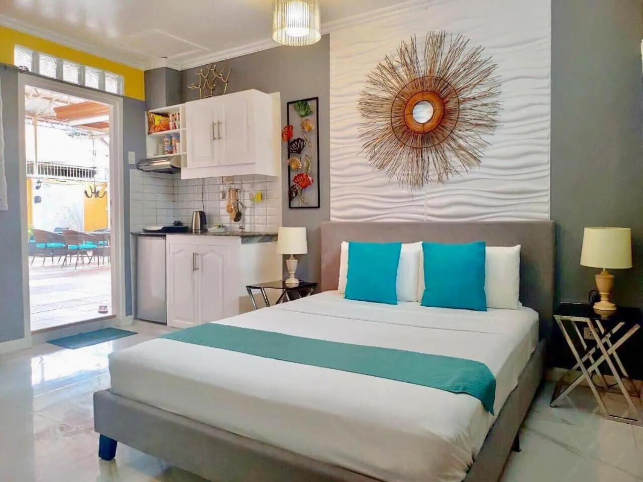 Queen Studio in Little Norway Guesthouse - Mactan Cebu International Airport