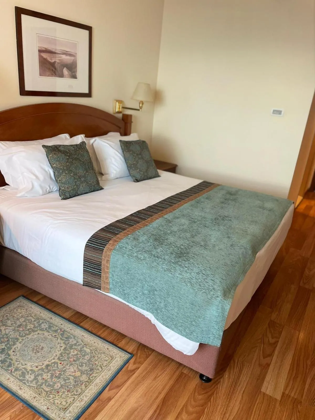 Deluxe Room in Crowne Plaza Haifa by IHG