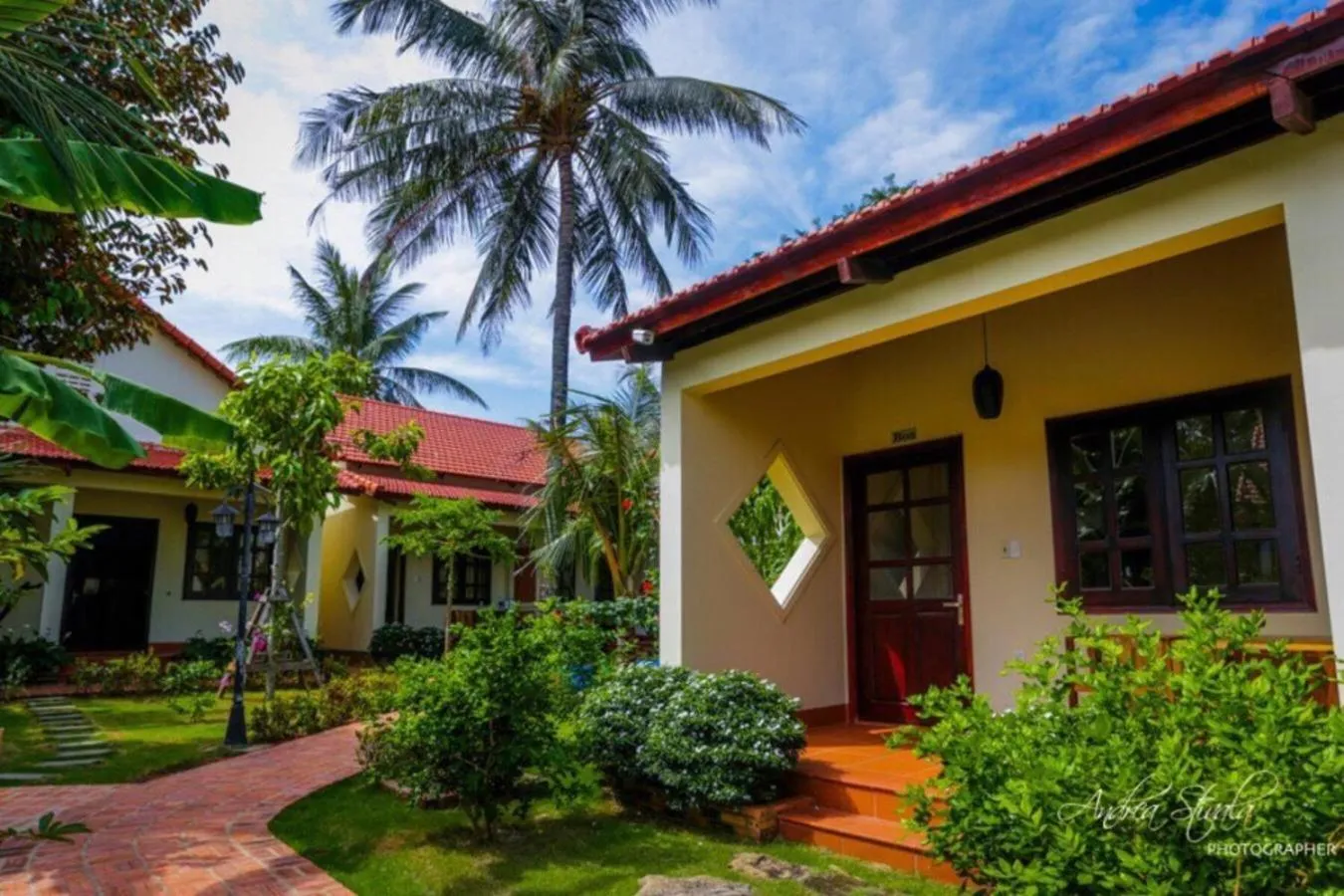 Bungalow with Garden View in Hula Hula Seafront Phu Quoc