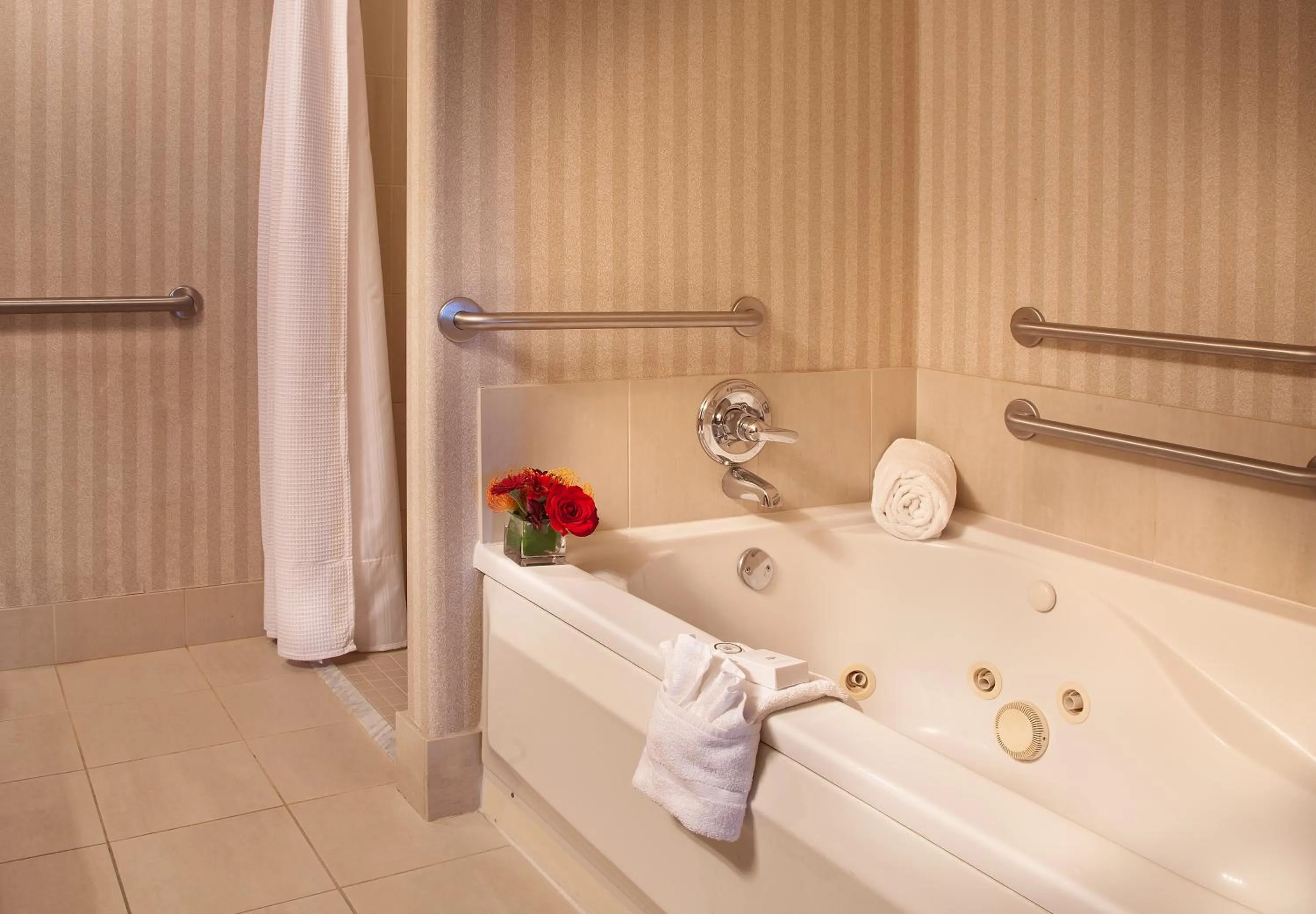 One-Bedroom Suite in The Paramount Hotel Portland