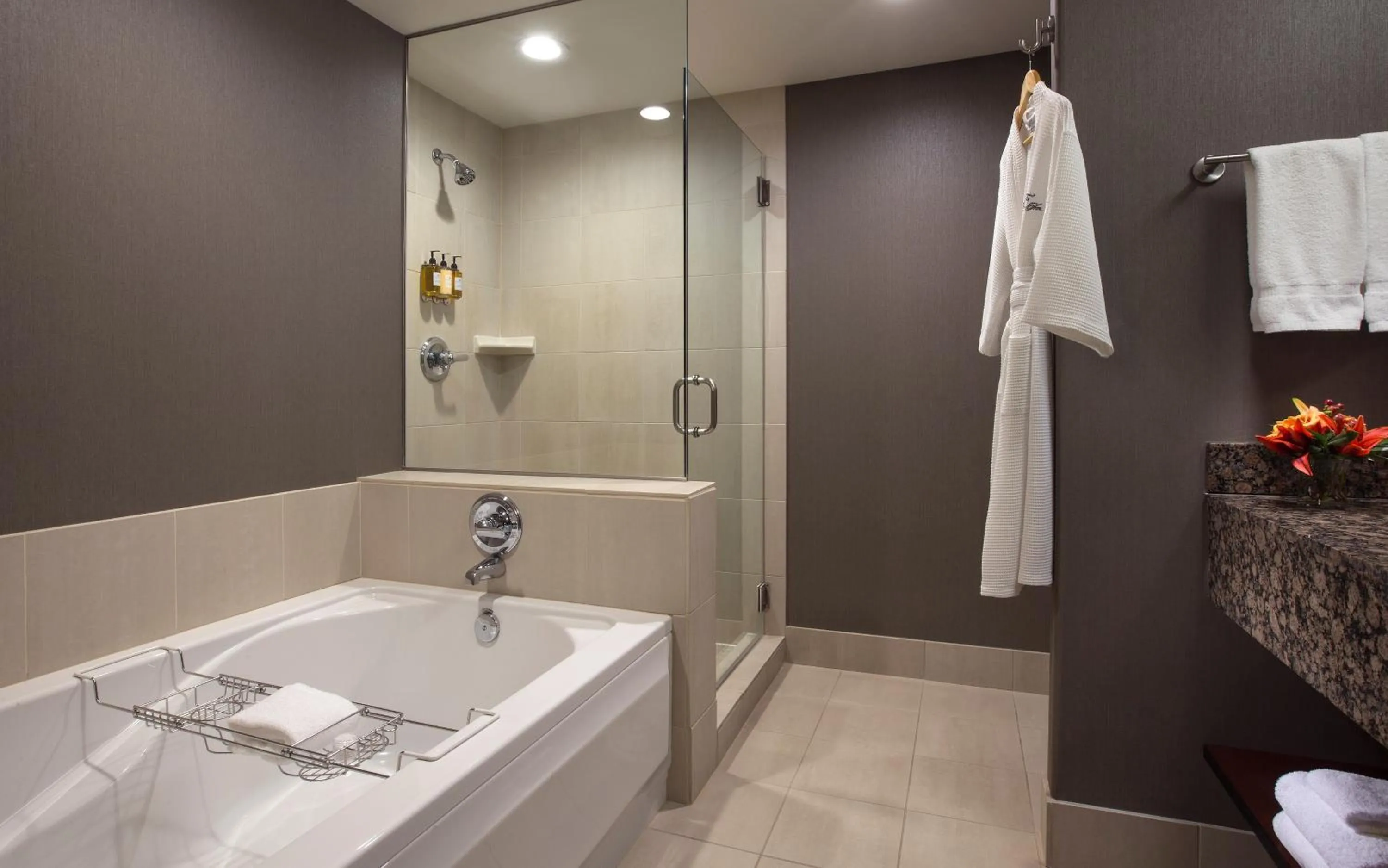 King Room with Balcony in The Paramount Hotel Portland