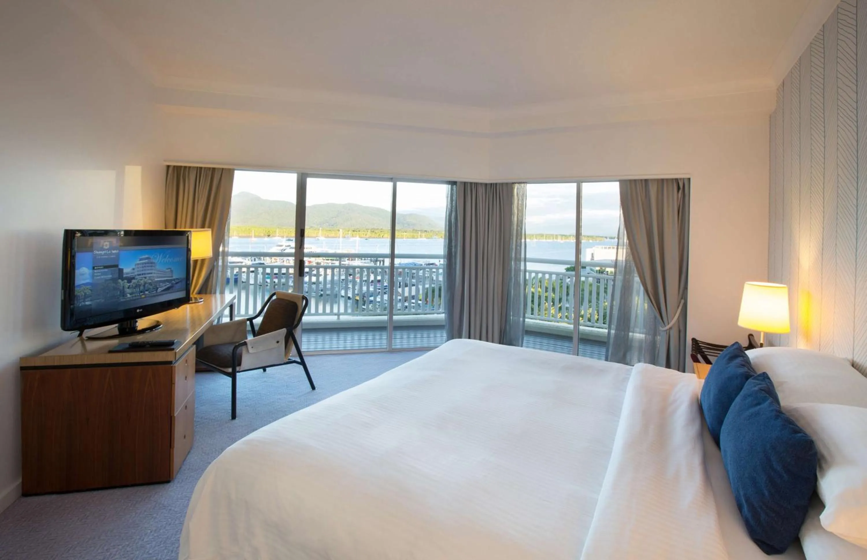 One-Bedroom Suite in Shangri-La The Marina, Cairns