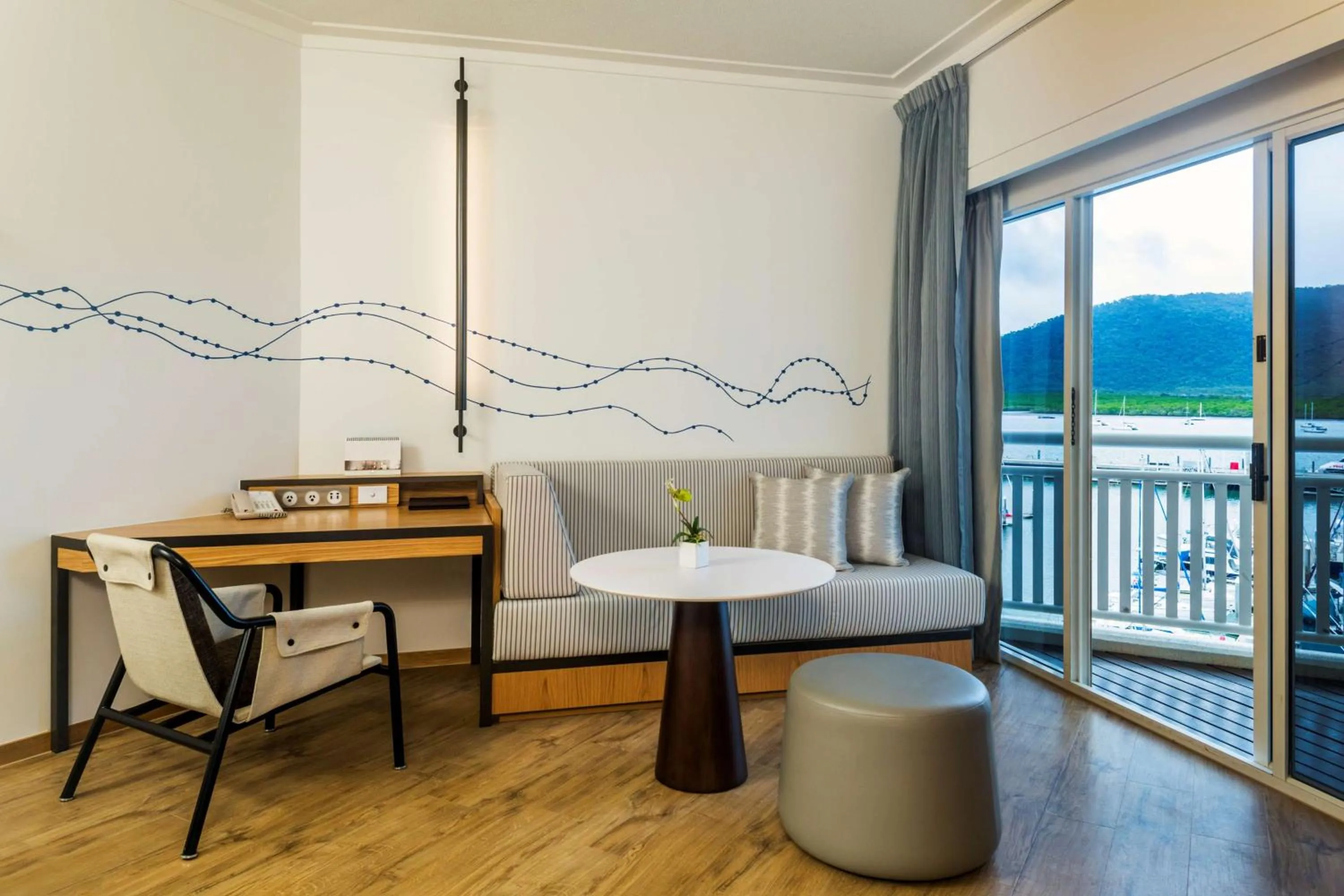 Executive Marina Twin Room in Shangri-La The Marina, Cairns