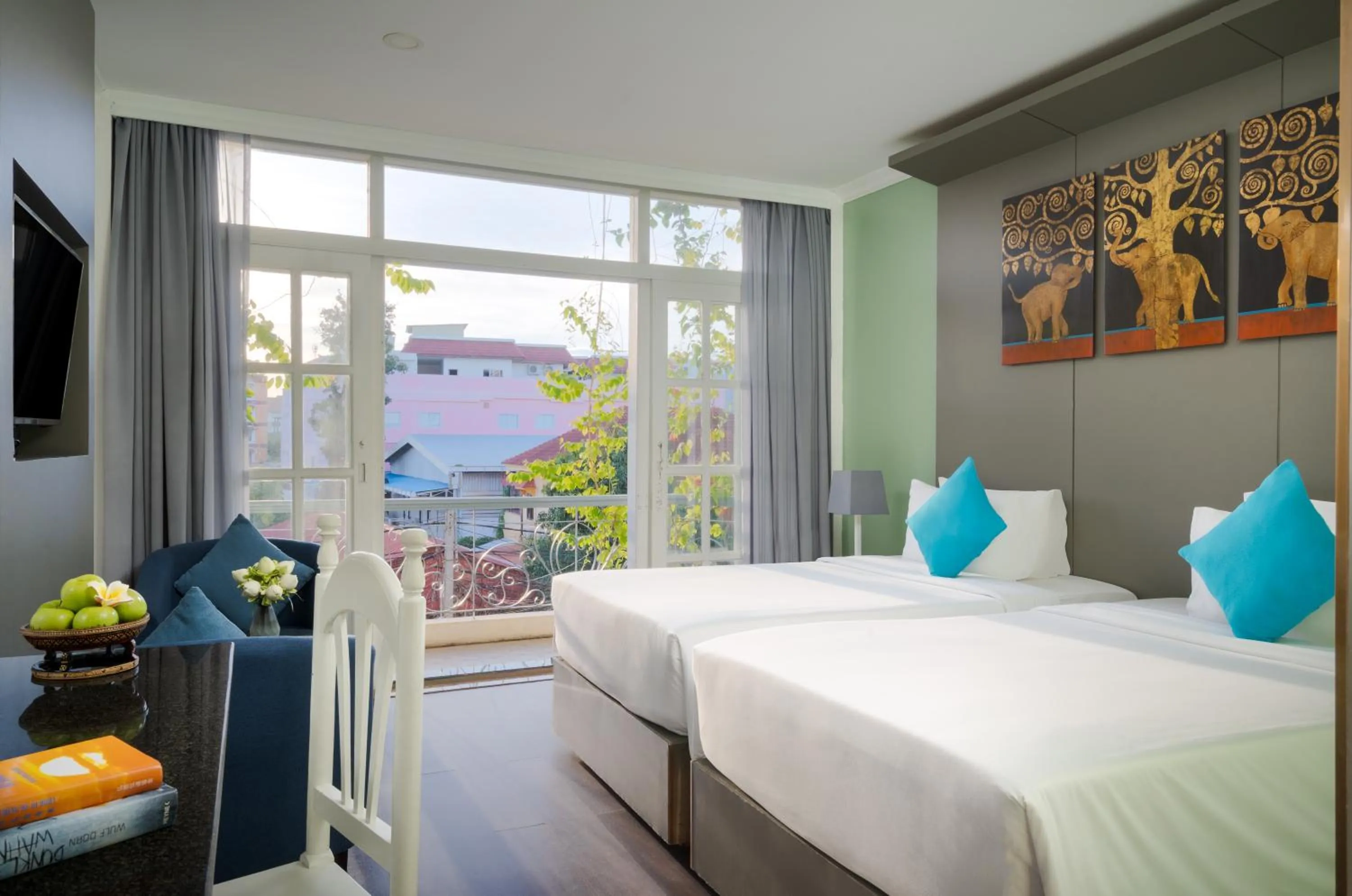 Deluxe Twin Room in Memoire Siem Reap Hotel