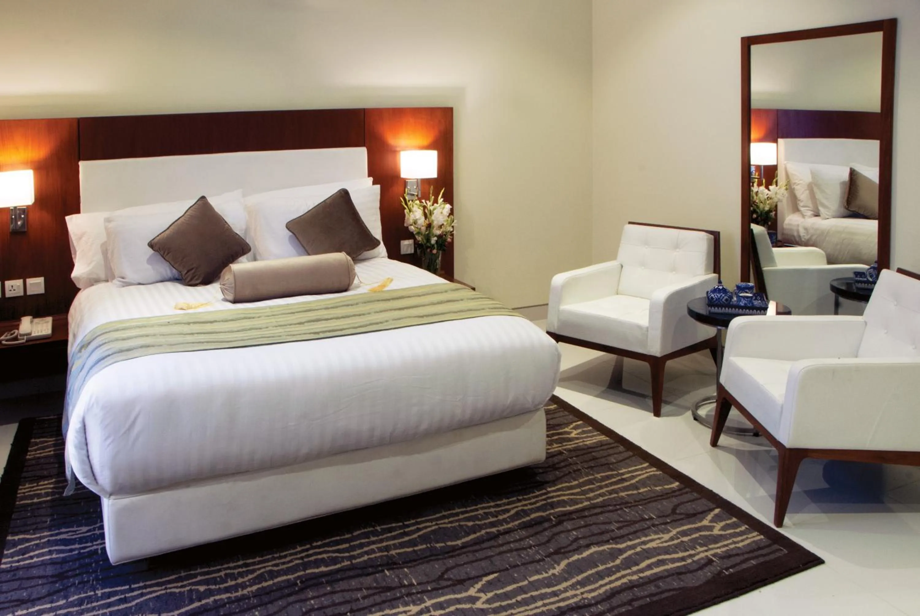 Deluxe Queen Room - single occupancy in Avari Boutique Multan