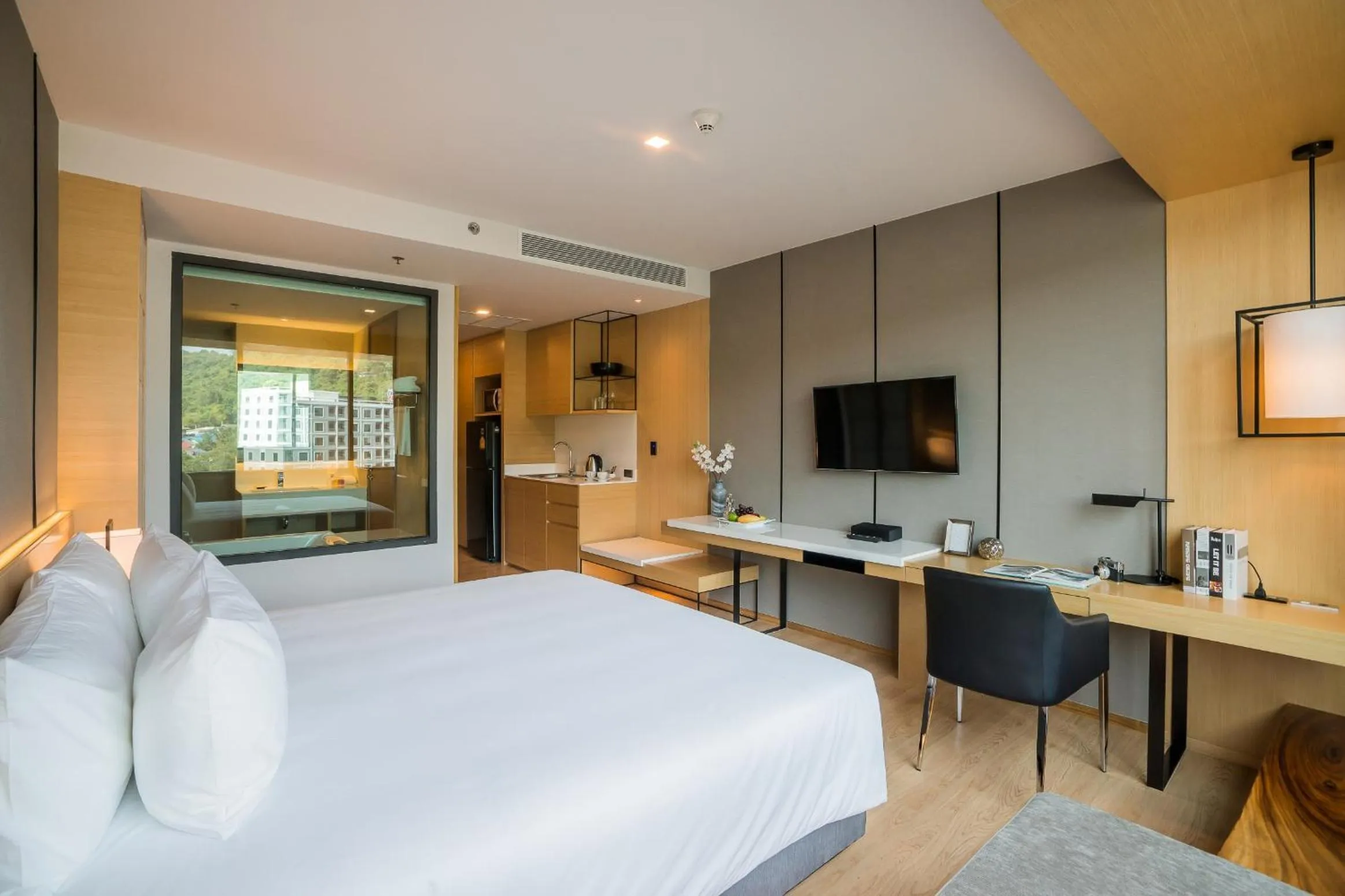 Deluxe Double or Twin Room with Mountain View in Arize Hotel Sri Racha