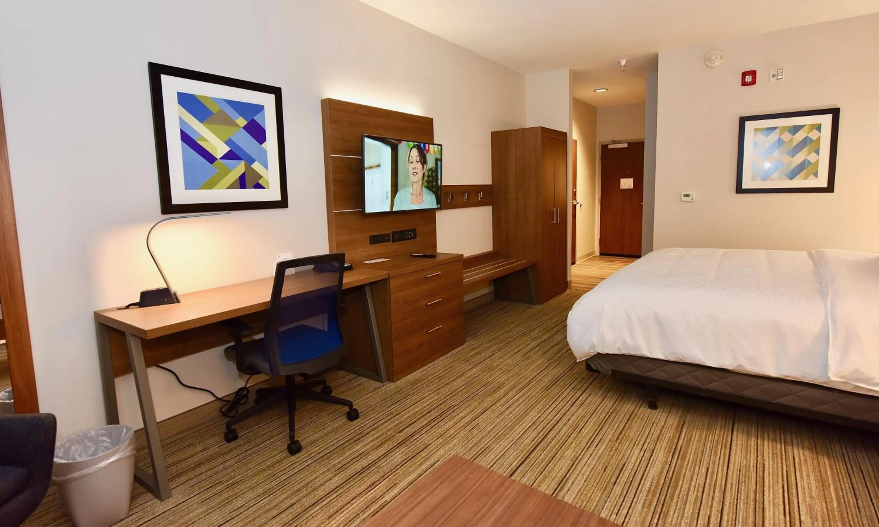 Double Suite - Mobility Access Tub/Non-Smoking in Holiday Inn Express & Suites - Perryville I-55, an IHG Hotel