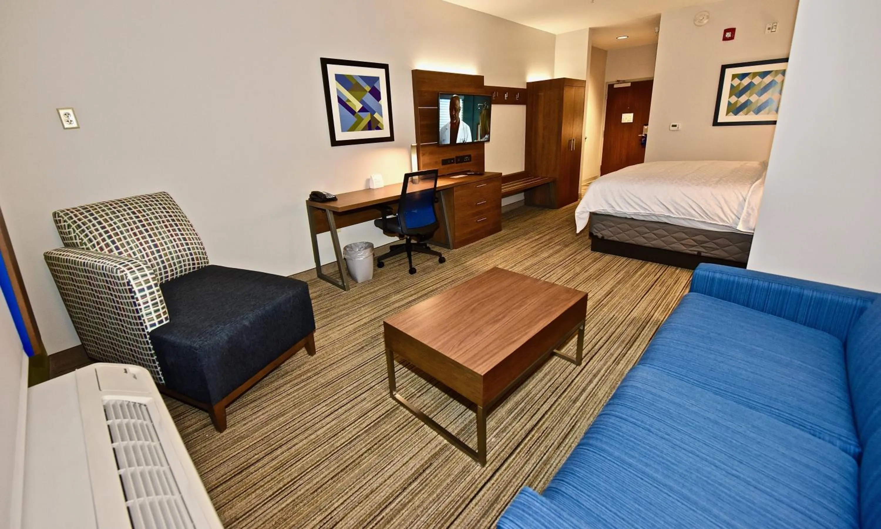 King Suite with Sofa Bed in Holiday Inn Express & Suites - Perryville I-55, an IHG Hotel