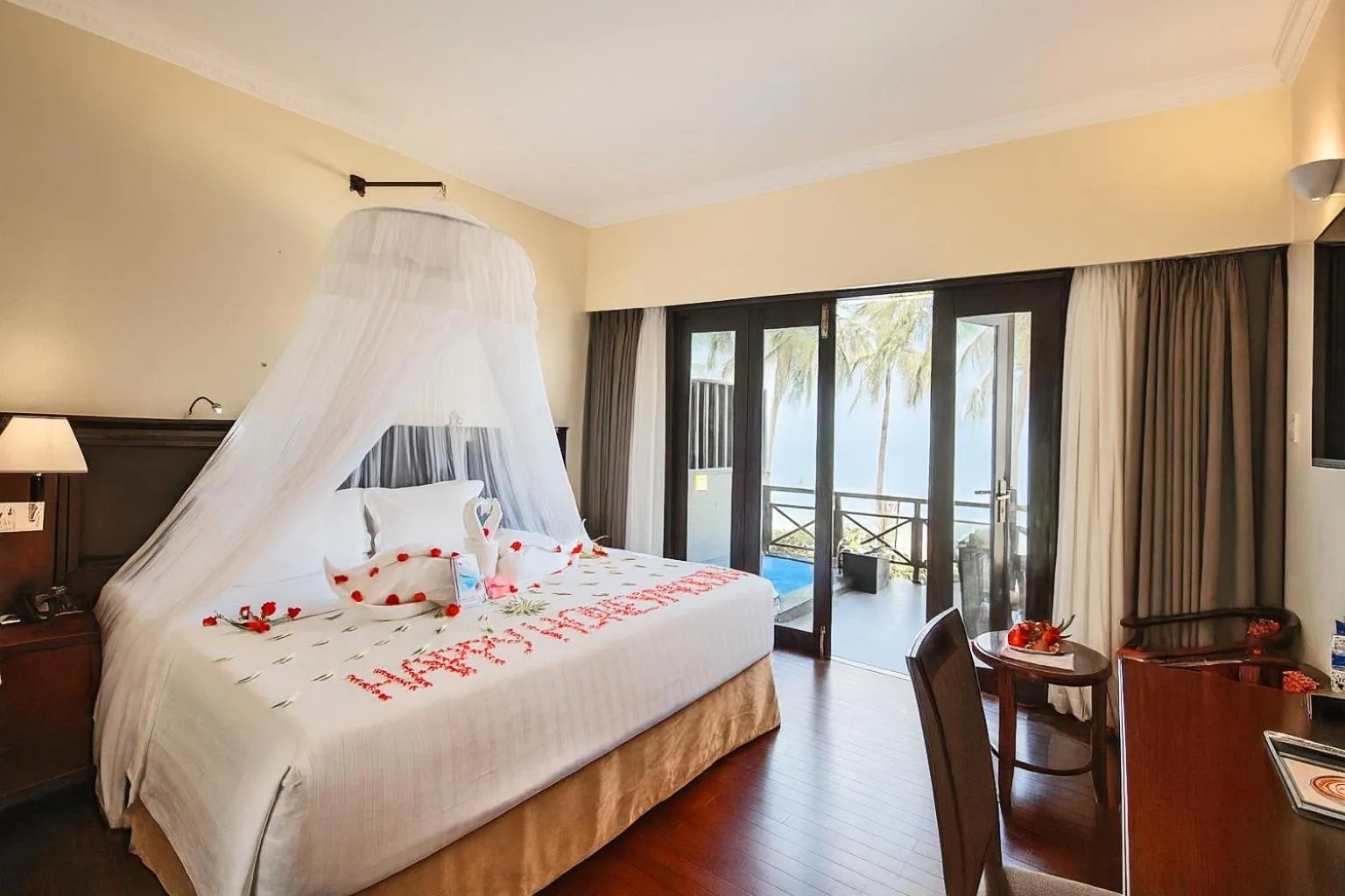 Bungalow with Sea View in Saigon Phu Quoc Resort & Spa