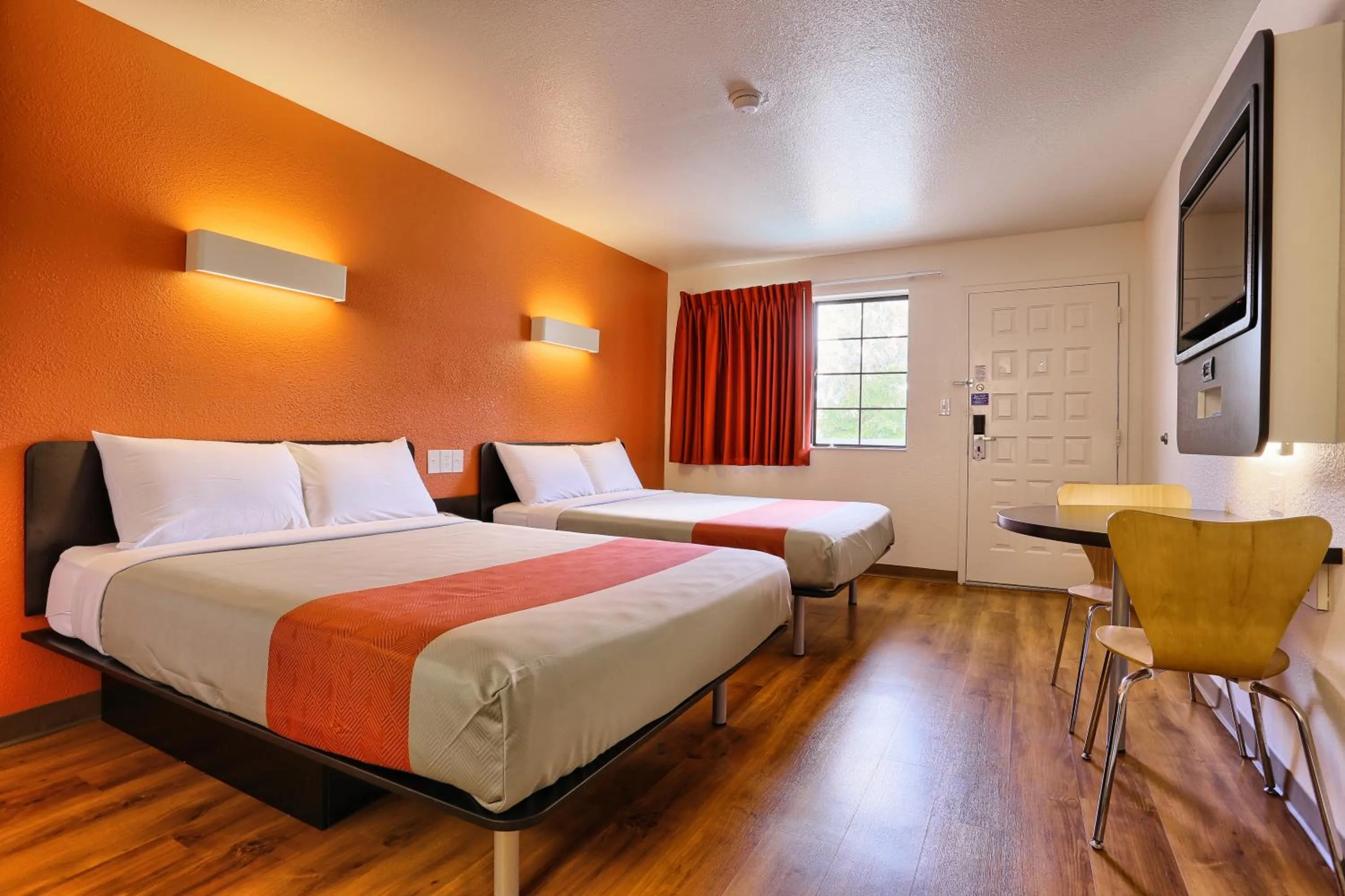 Deluxe Queen Room with Two Queen Beds in Super 8 by Wyndham Petaluma