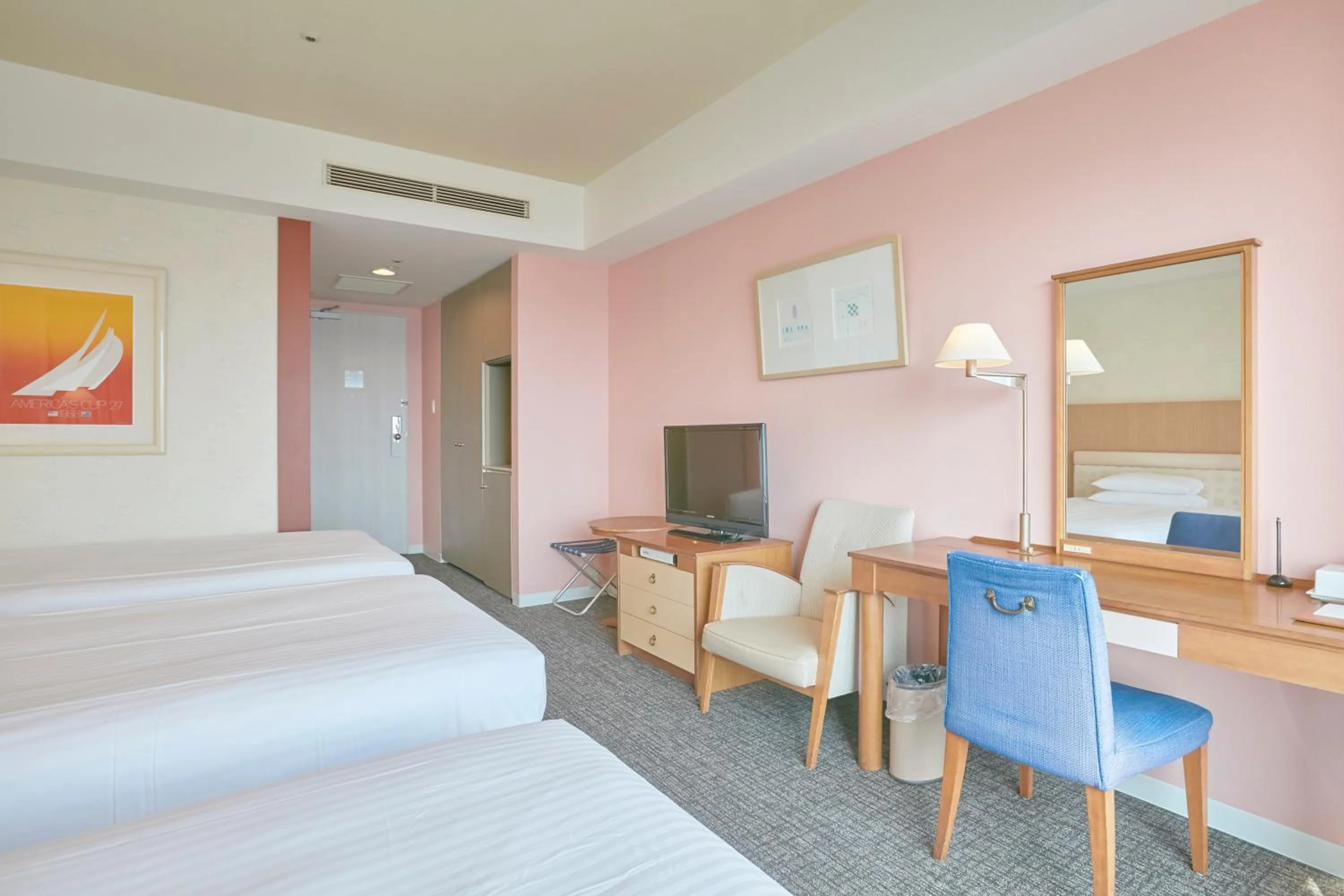 Family Room with Sea View in Hotel Seagull Tenpozan Osaka