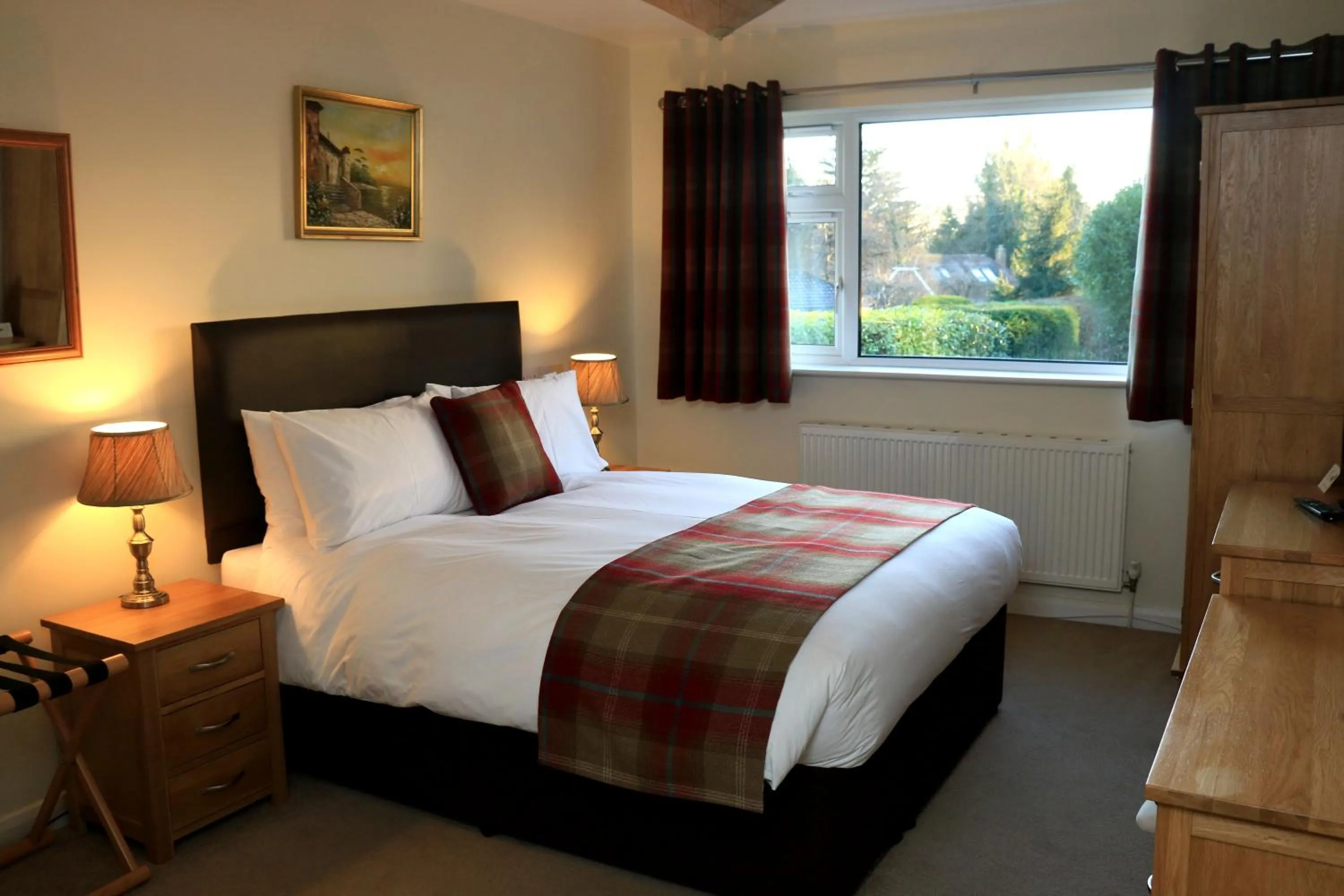 King Room with Garden View - single occupancy in Dawyk Beech Guesthouse