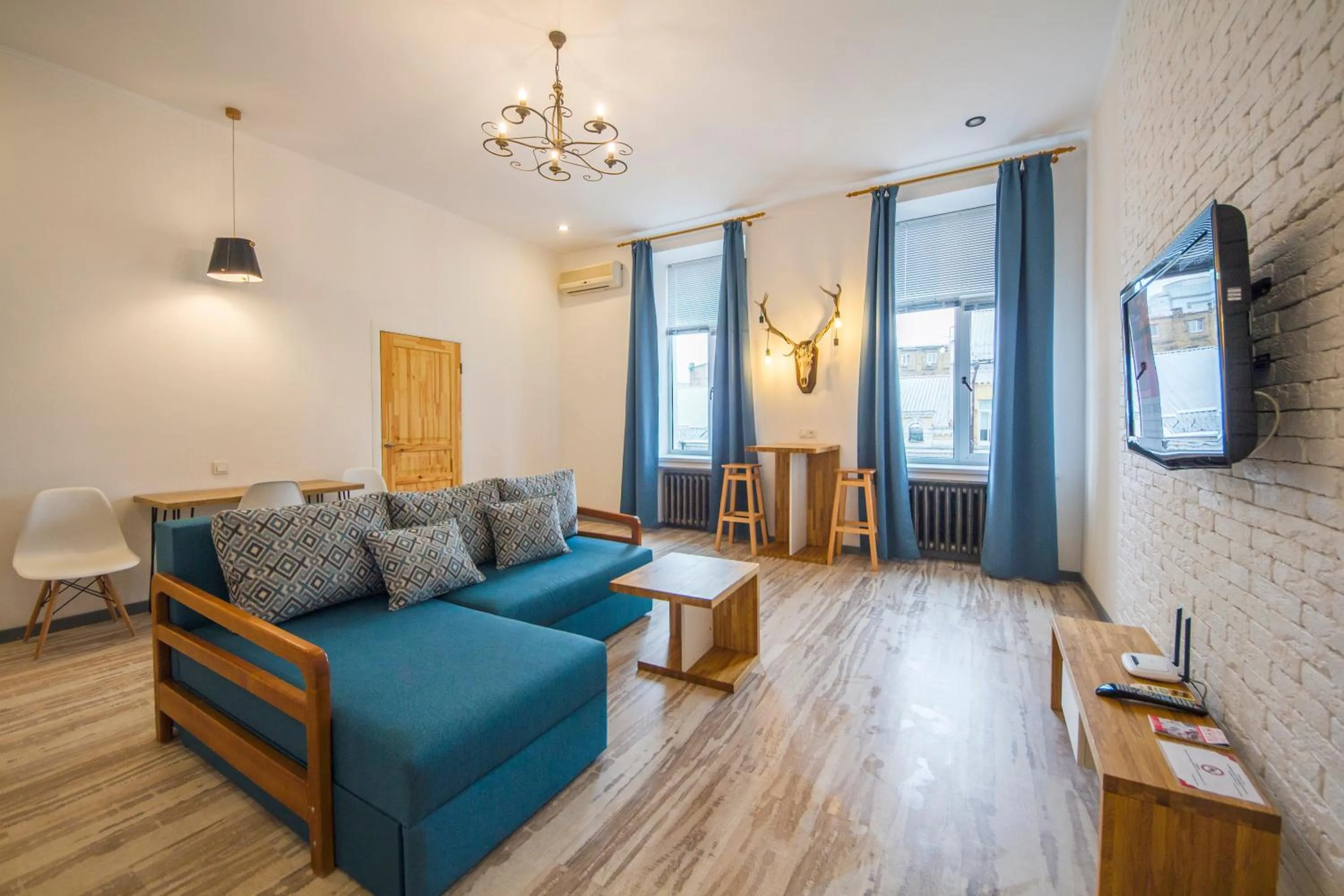 One-Bedroom Apartment - Yevhena Chykalenka, 11А in Central Dayflat Apartments