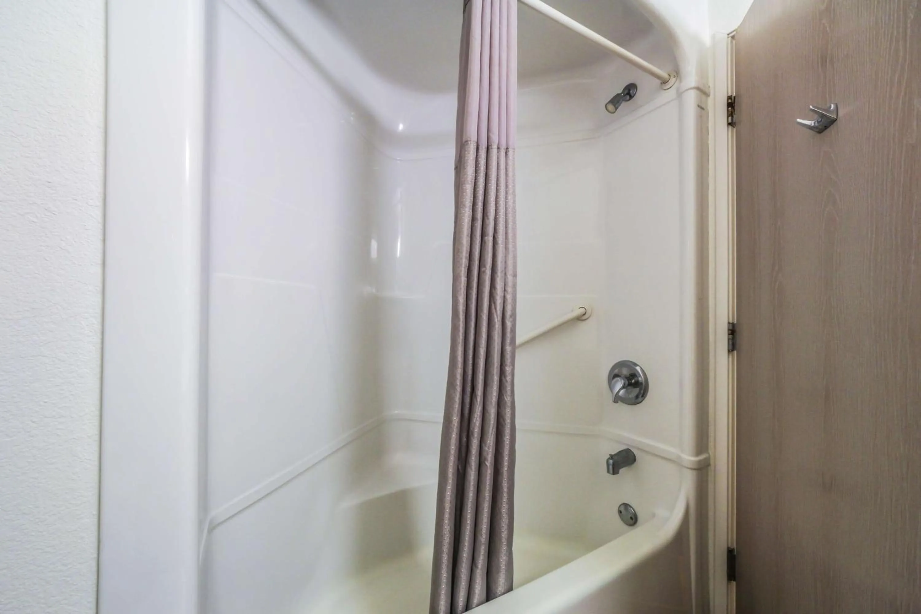 Deluxe Queen Room with Two Queen Beds - Non-Smoking in Motel 6 New Braunfels