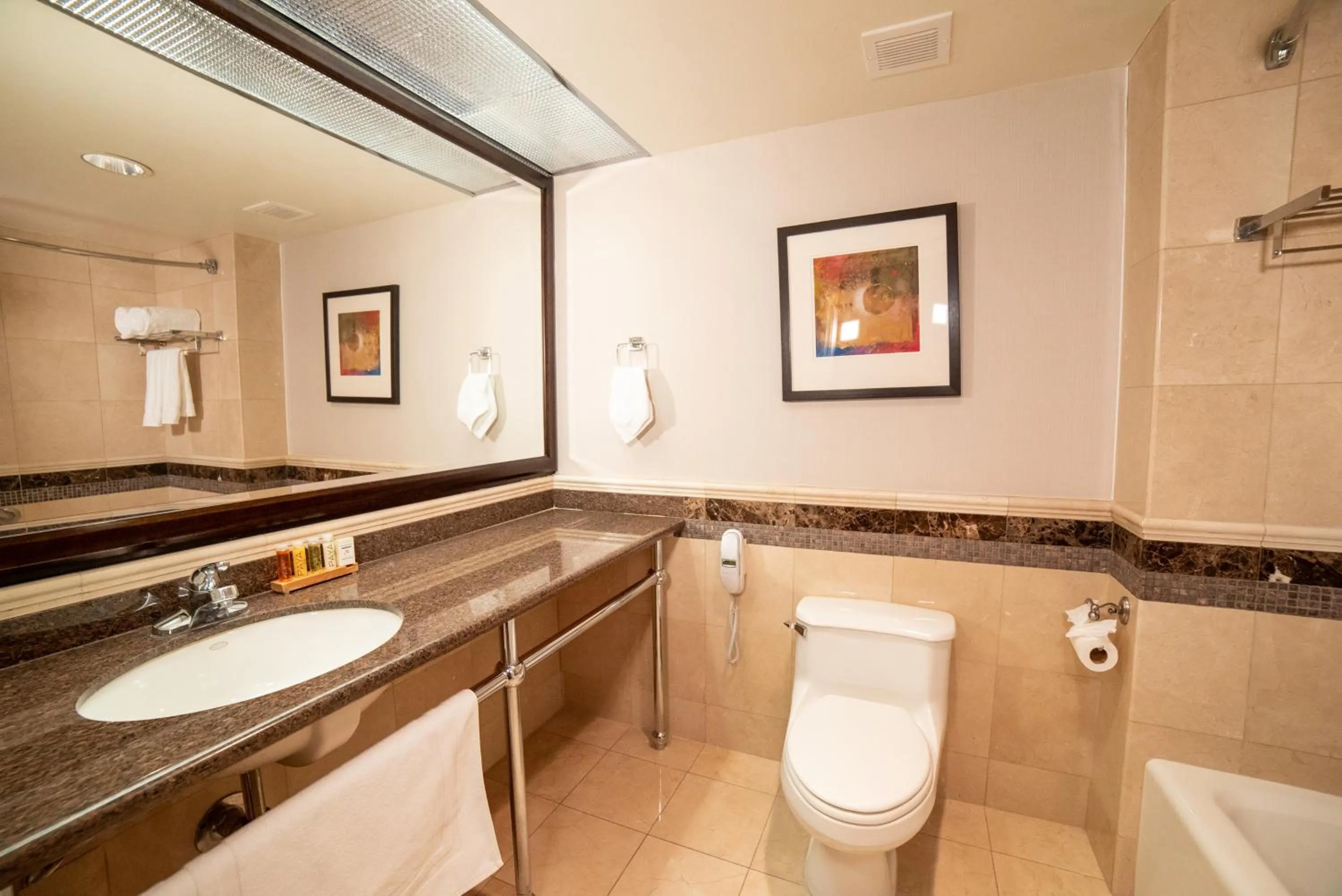 King Room in Oxford Palace Hotel