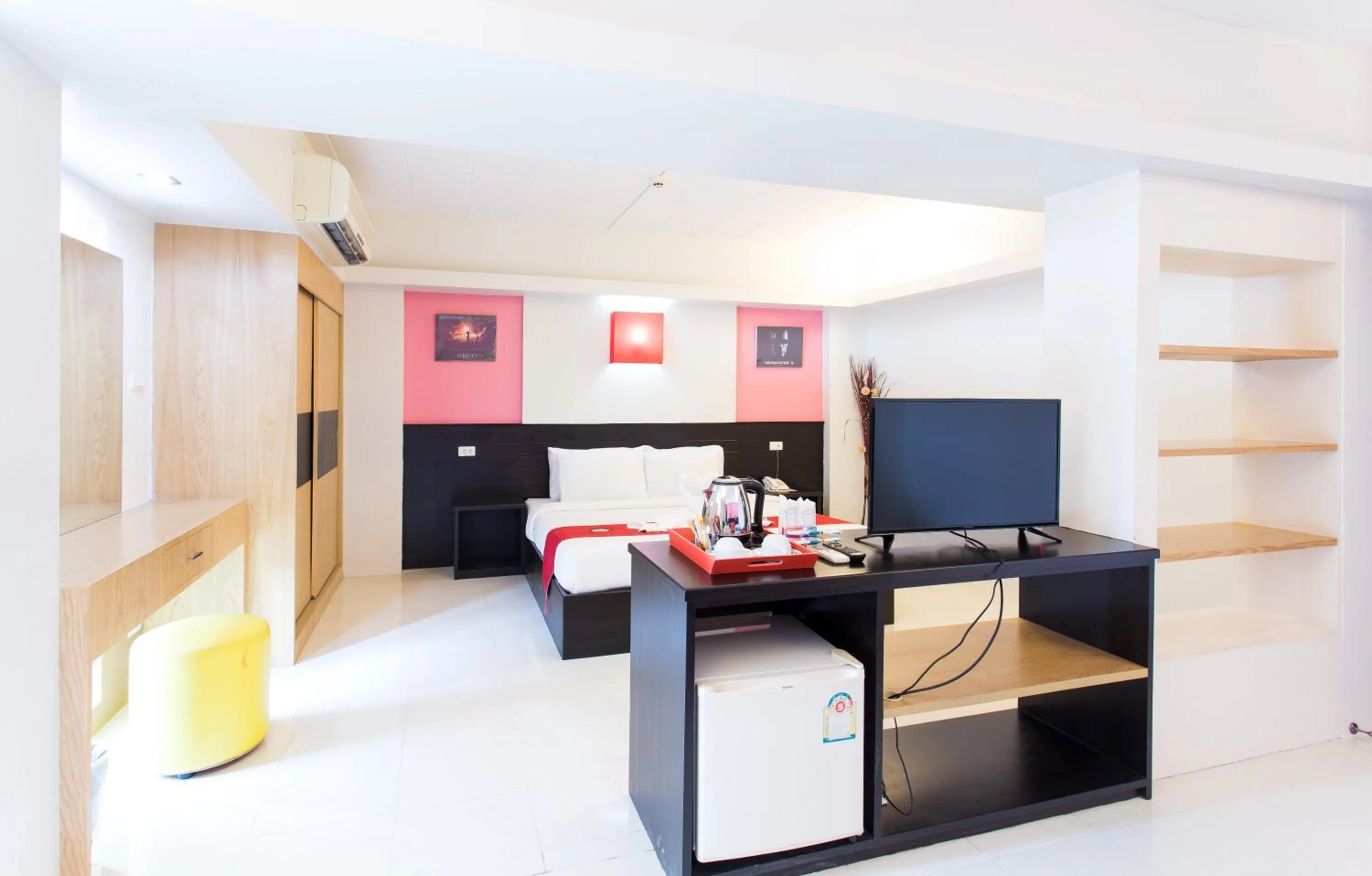 Deluxe King Room in The One Surat