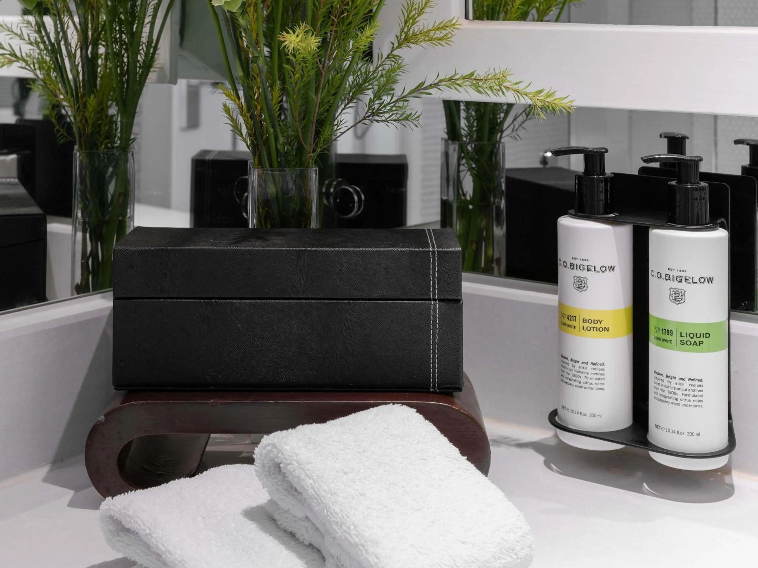 G Club Room with Lounge Access and Double Bed in Pullman Bangkok Hotel G