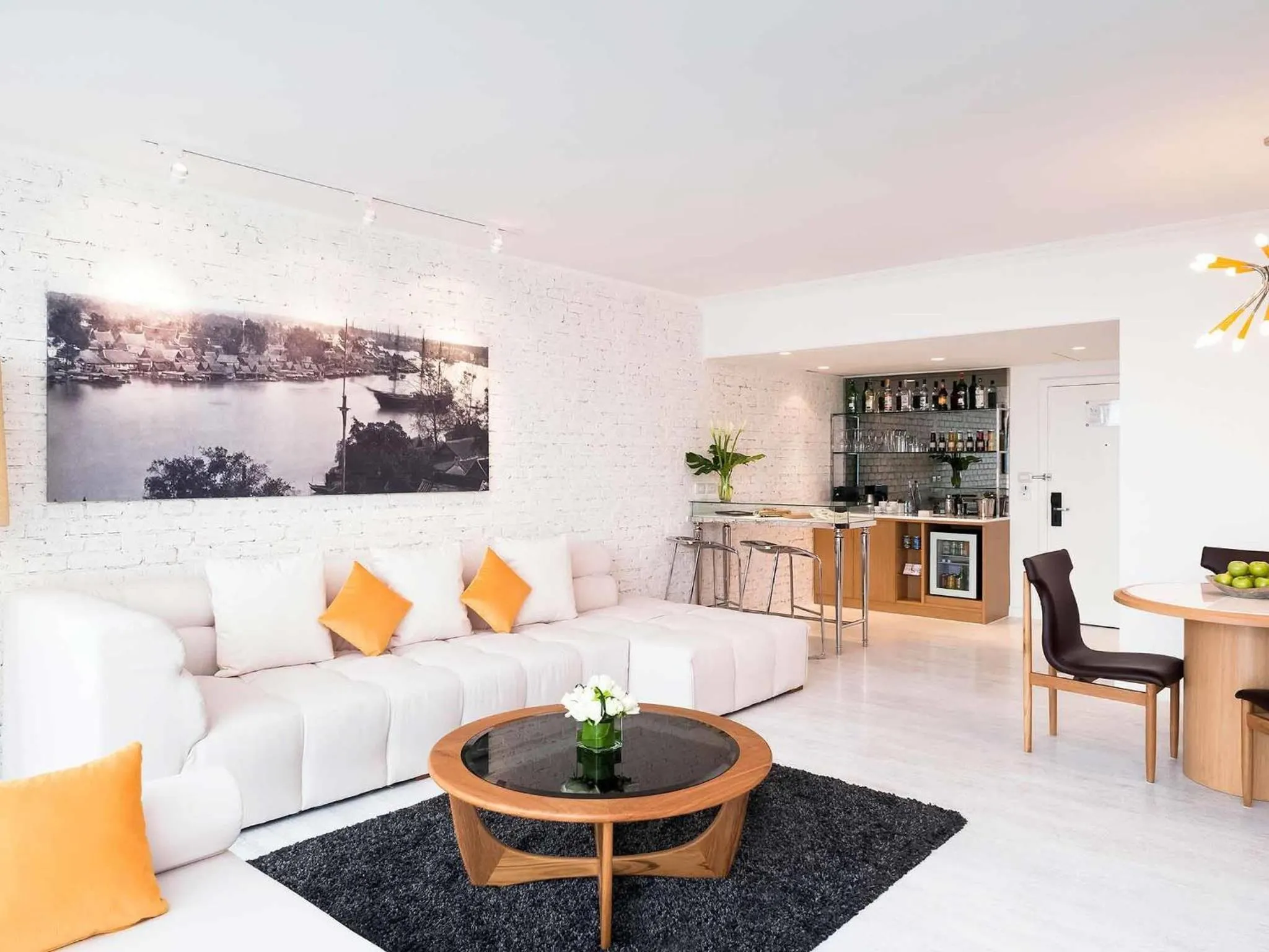 G suite with Lounge Access and Double Bed in Pullman Bangkok Hotel G