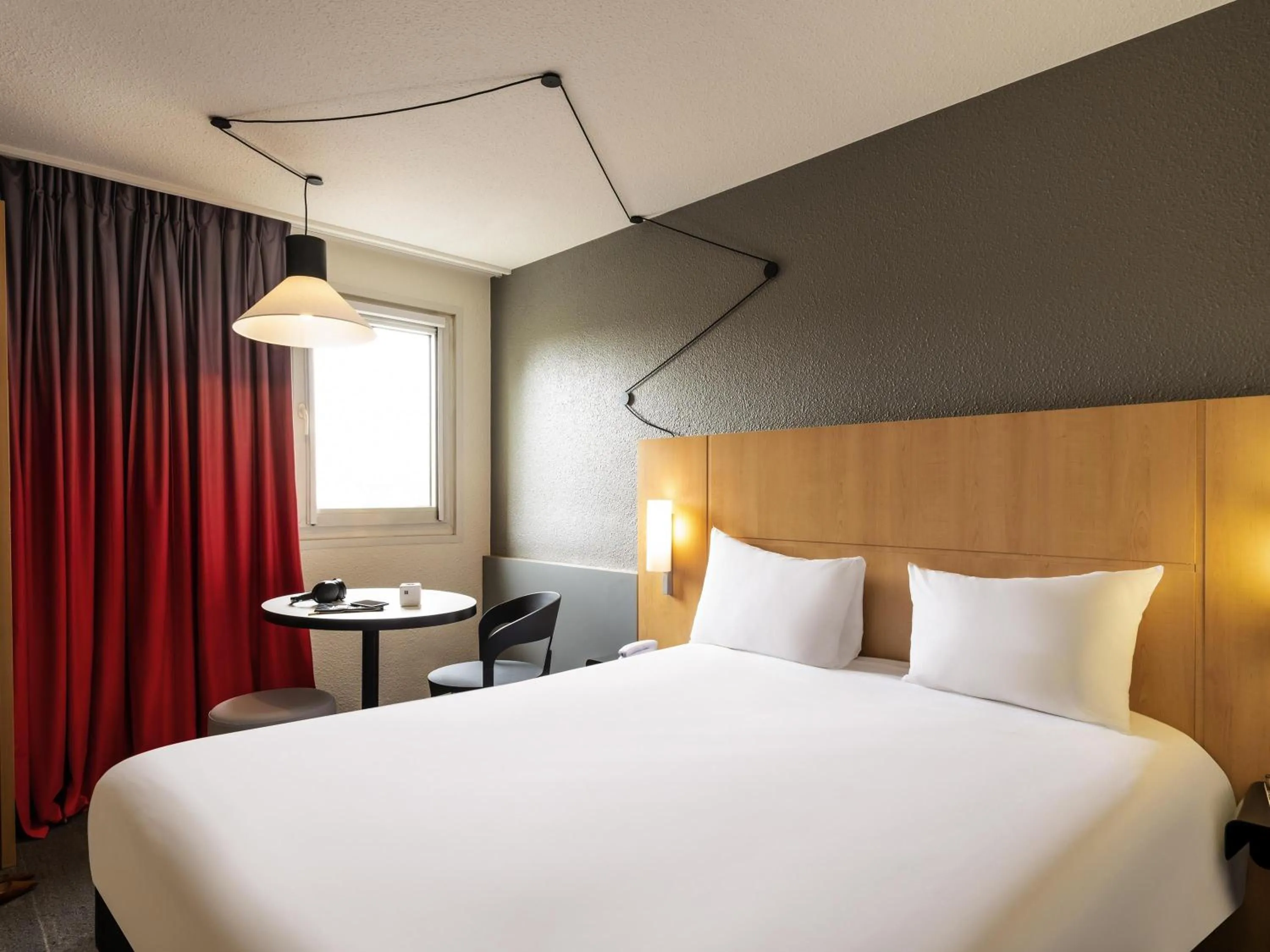 Standard Double Room in ibis Cergy Pontoise Le Port