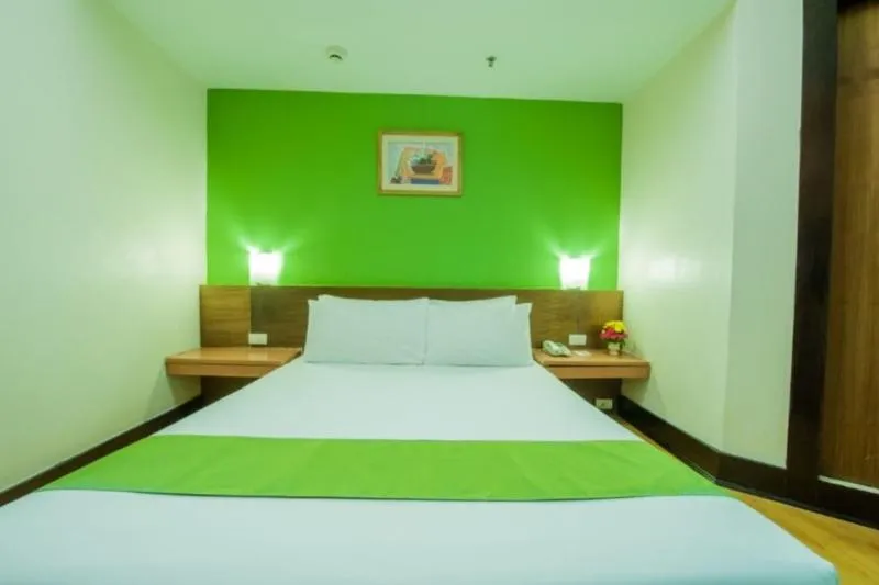 Standard Double Room in The Seasons Bangkok Huamark