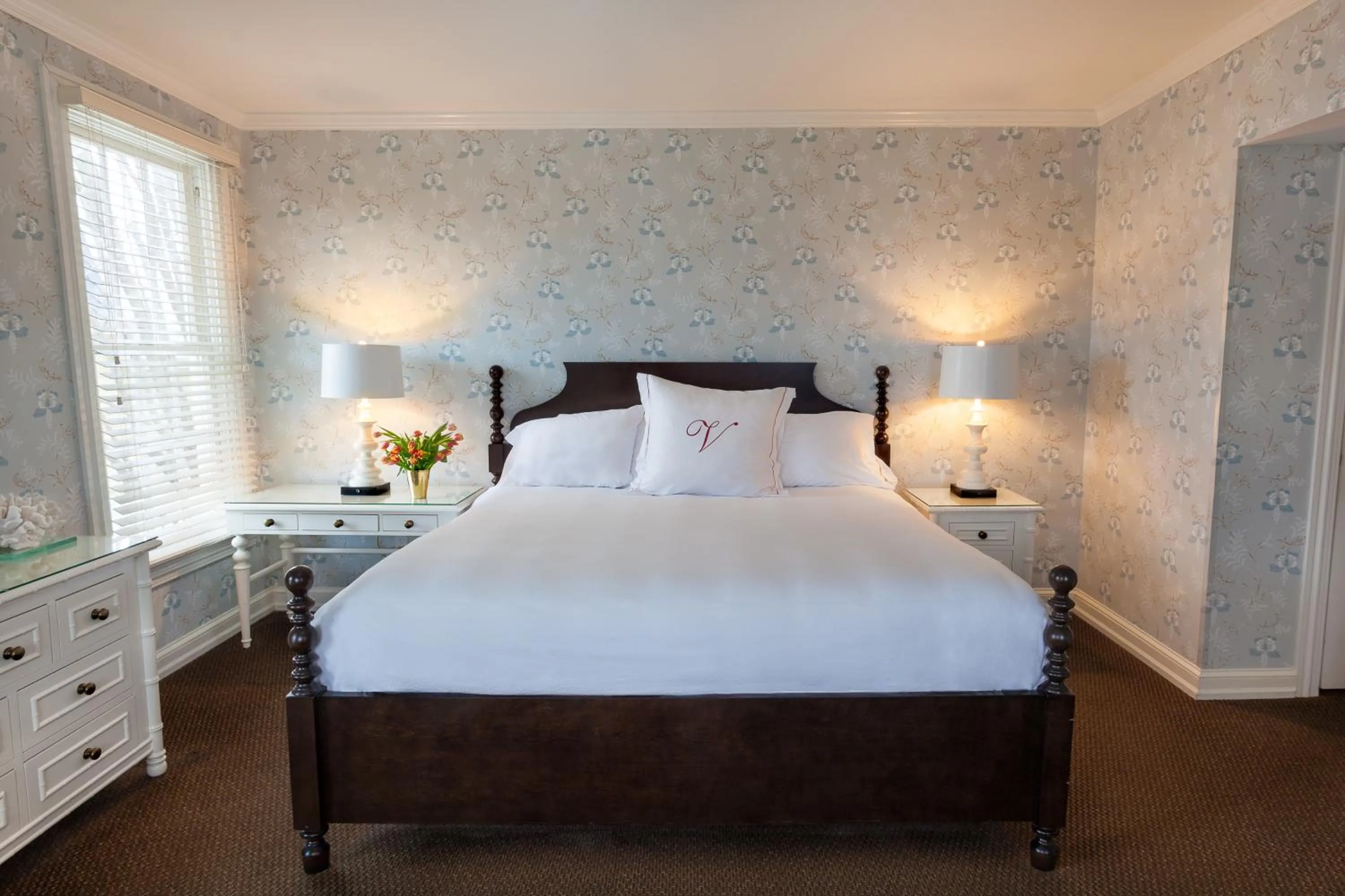 Superior King Room in The Virginia and Cottages