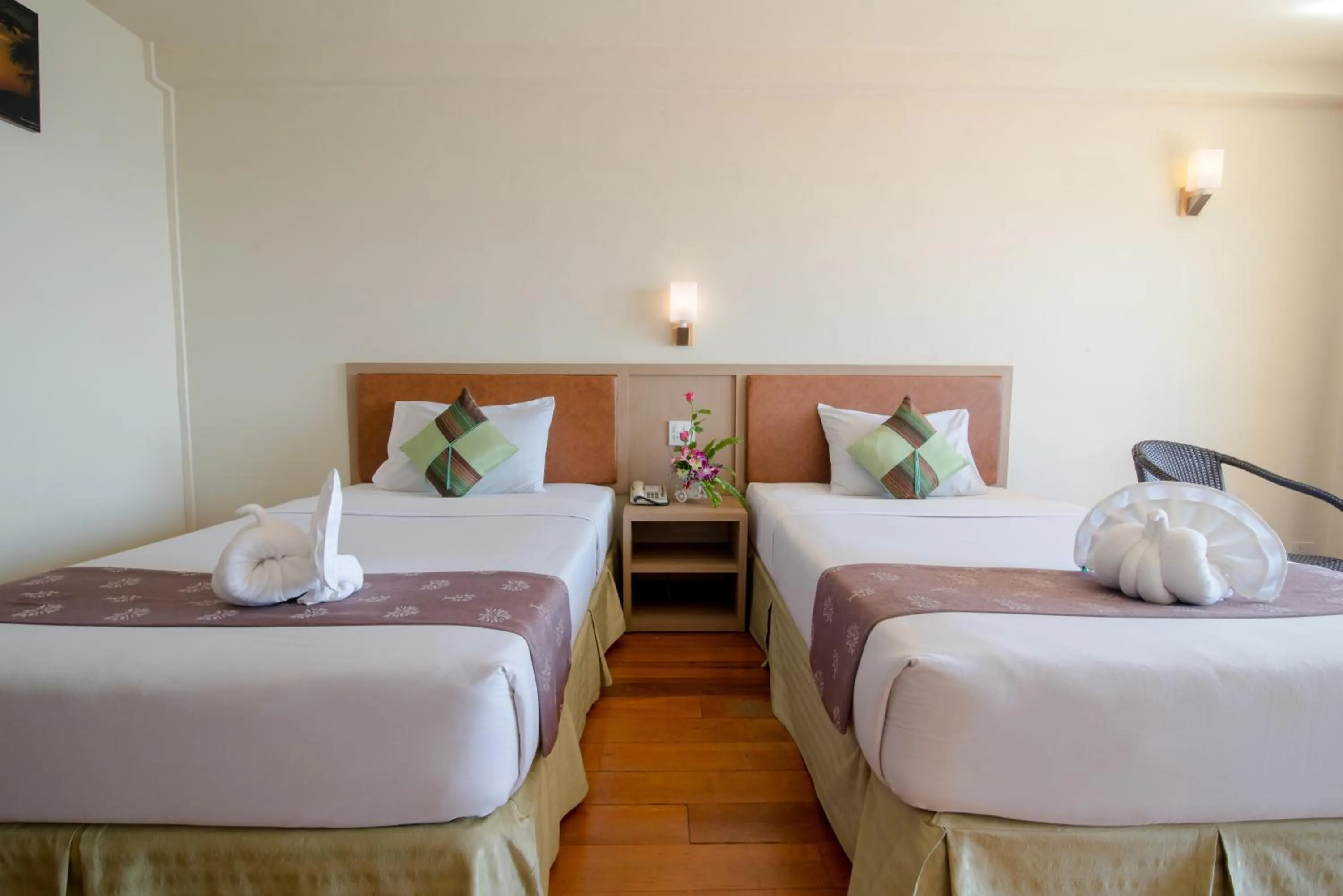 Deluxe Twin Room in New Travel Beach Hotel & Resort