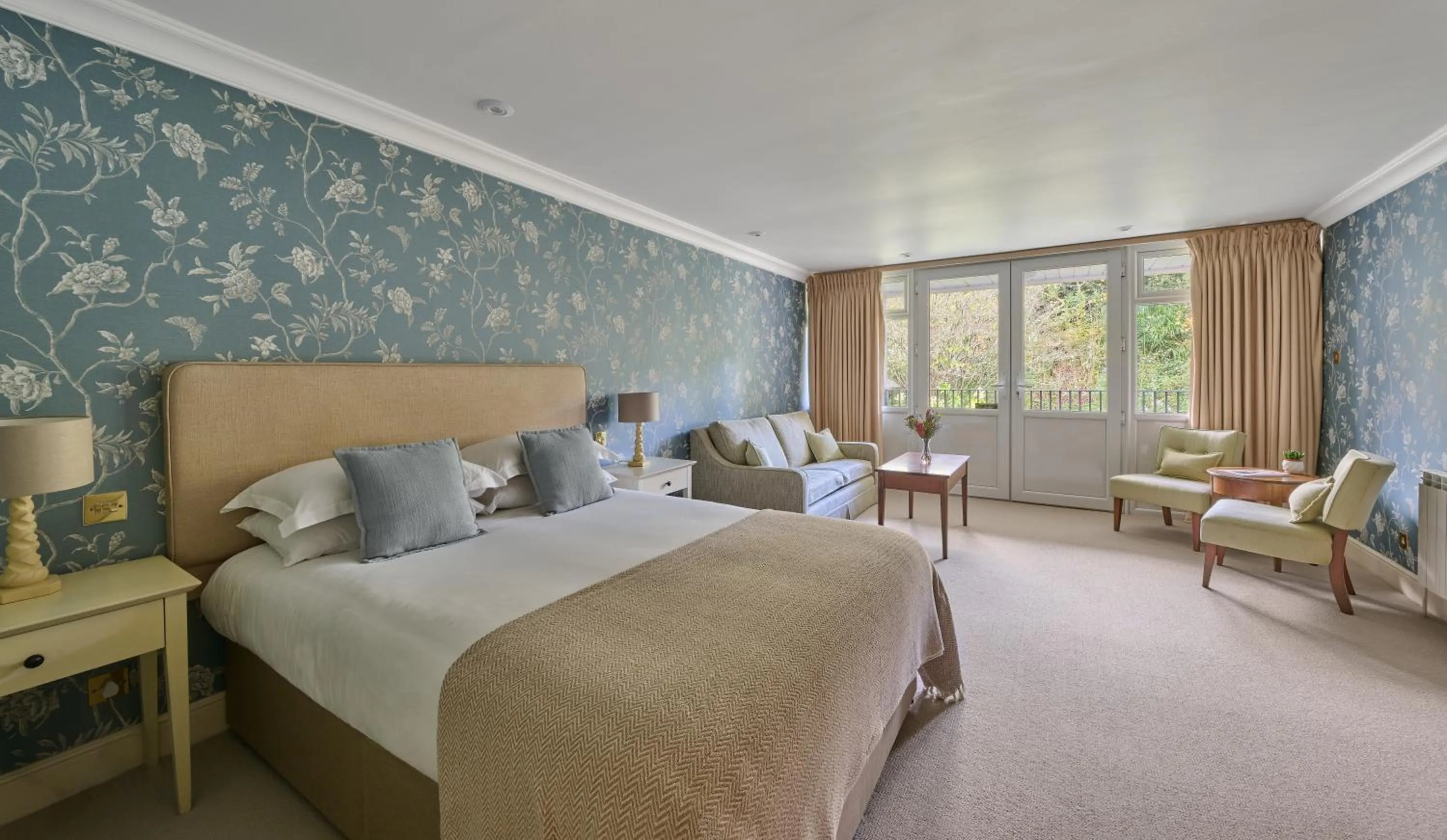 Main House Classic Family Room in Fermain Valley Hotel