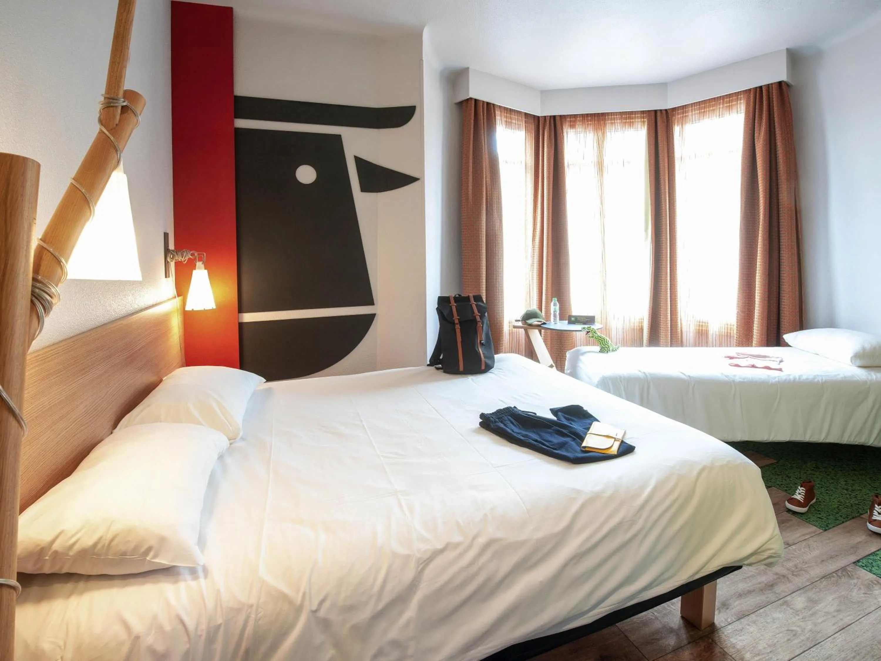 Standard Double Room with Sofa Bed in ibis Styles Moulins Centre