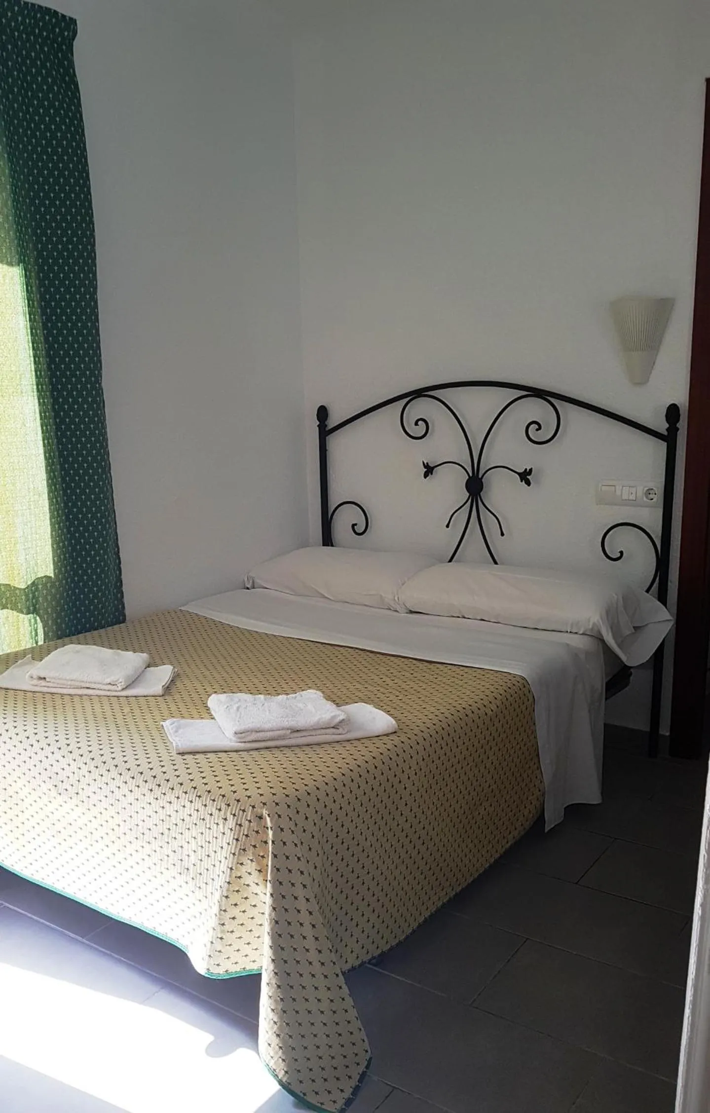 Interior Double Room in Hostal Isabel