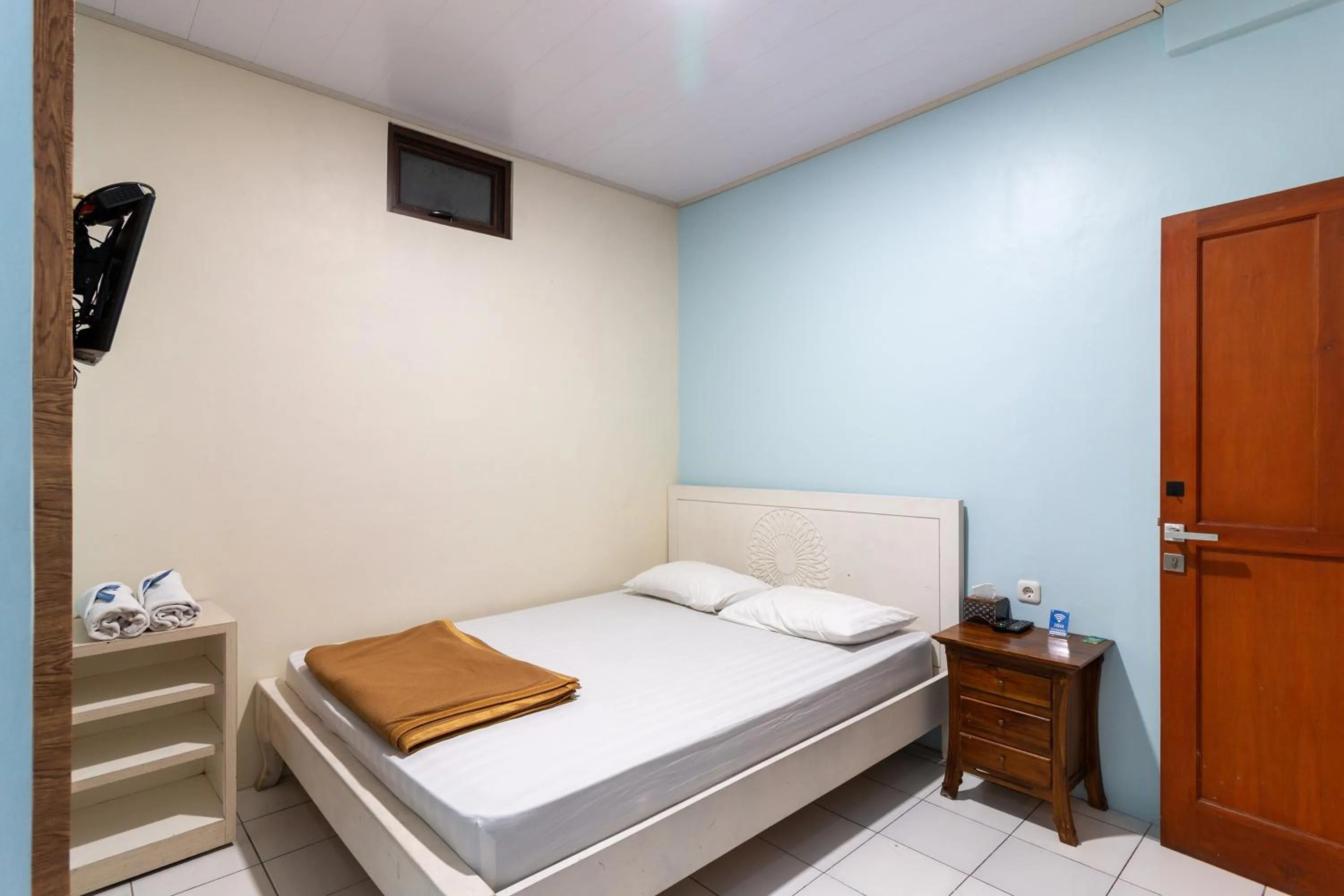 Double Room with Private External Bathroom in Jayagiri Guesthouse By Belgareti