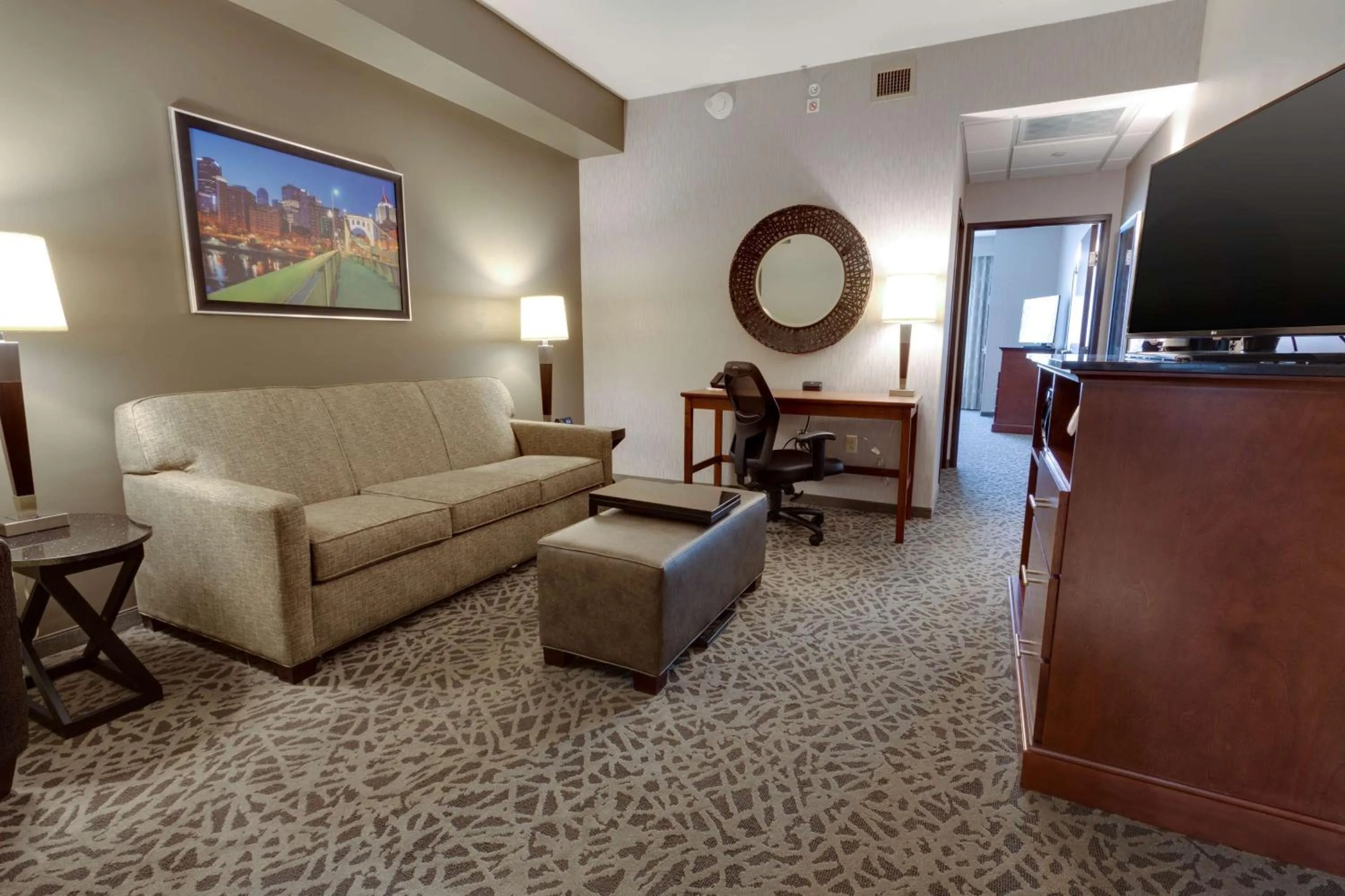 Superior King Suite with Sofa Bed - Hearing Accessible, Tub in Drury Inn & Suites Pittsburgh Airport Settlers Ridge