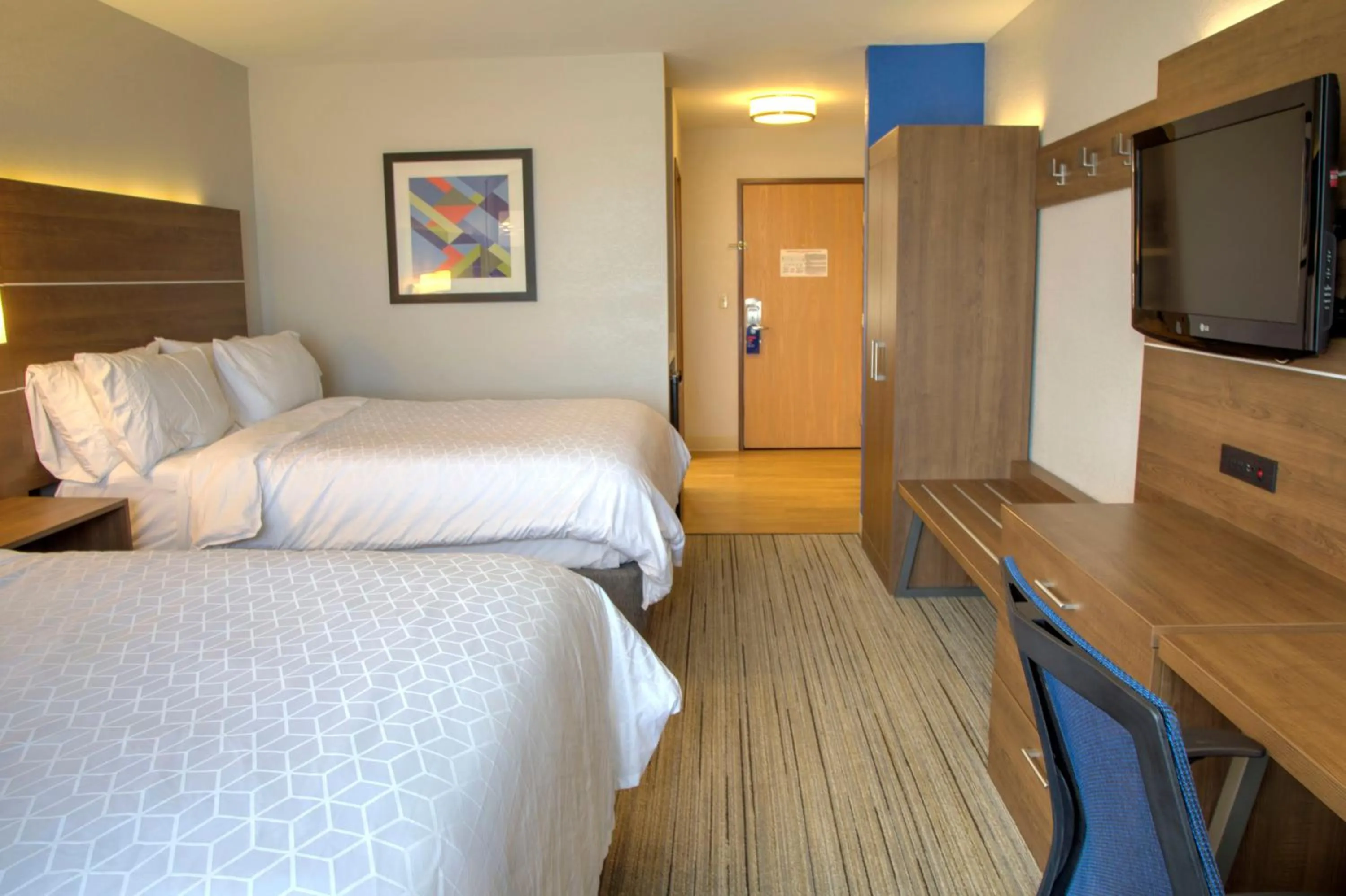 Standard Queen Room with Two Queen Beds in Holiday Inn Express Rochelle by IHG