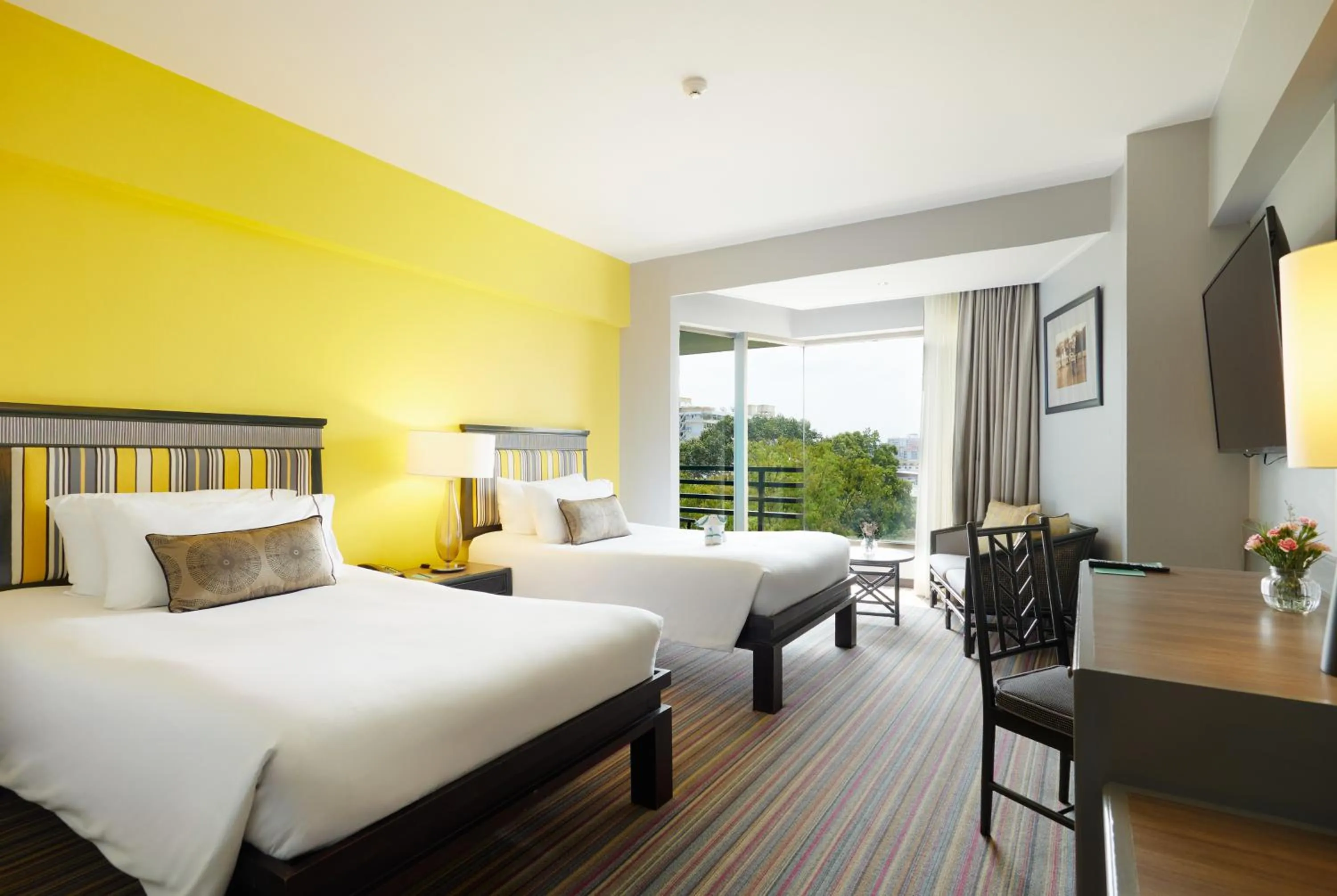 Deluxe City View Twin Bed in The Bayview Hotel Pattaya