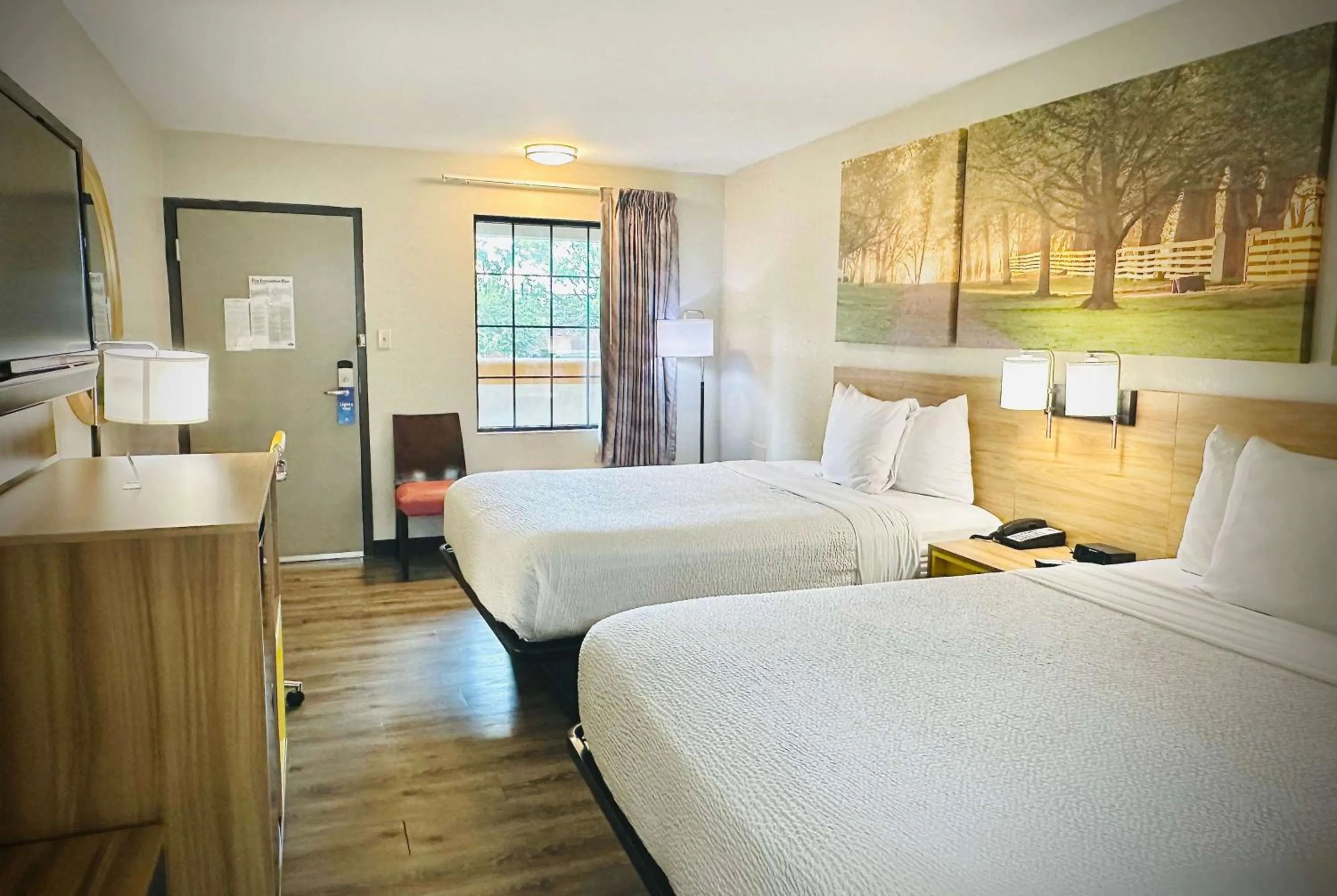 Queen Room with Two Queen Beds - Non-Smoking in Days Inn by Wyndham WestEnd Alexandria,VA Washington DC Area