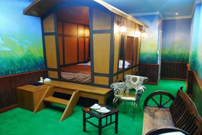 Deluxe Double Room in The Adventure Hotel