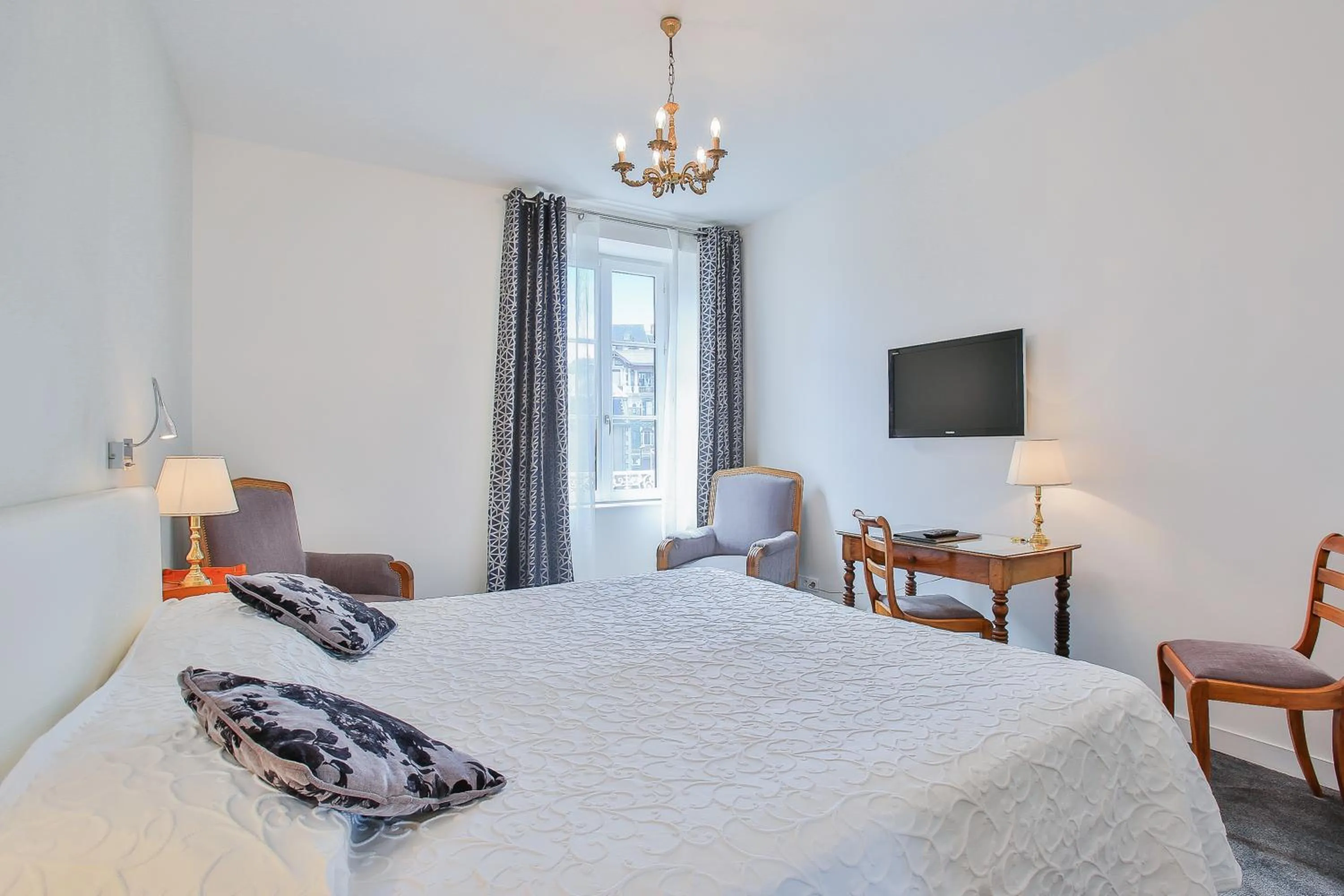 Superior Double or Twin Room in Logis Hotel Royal Saint-Mart