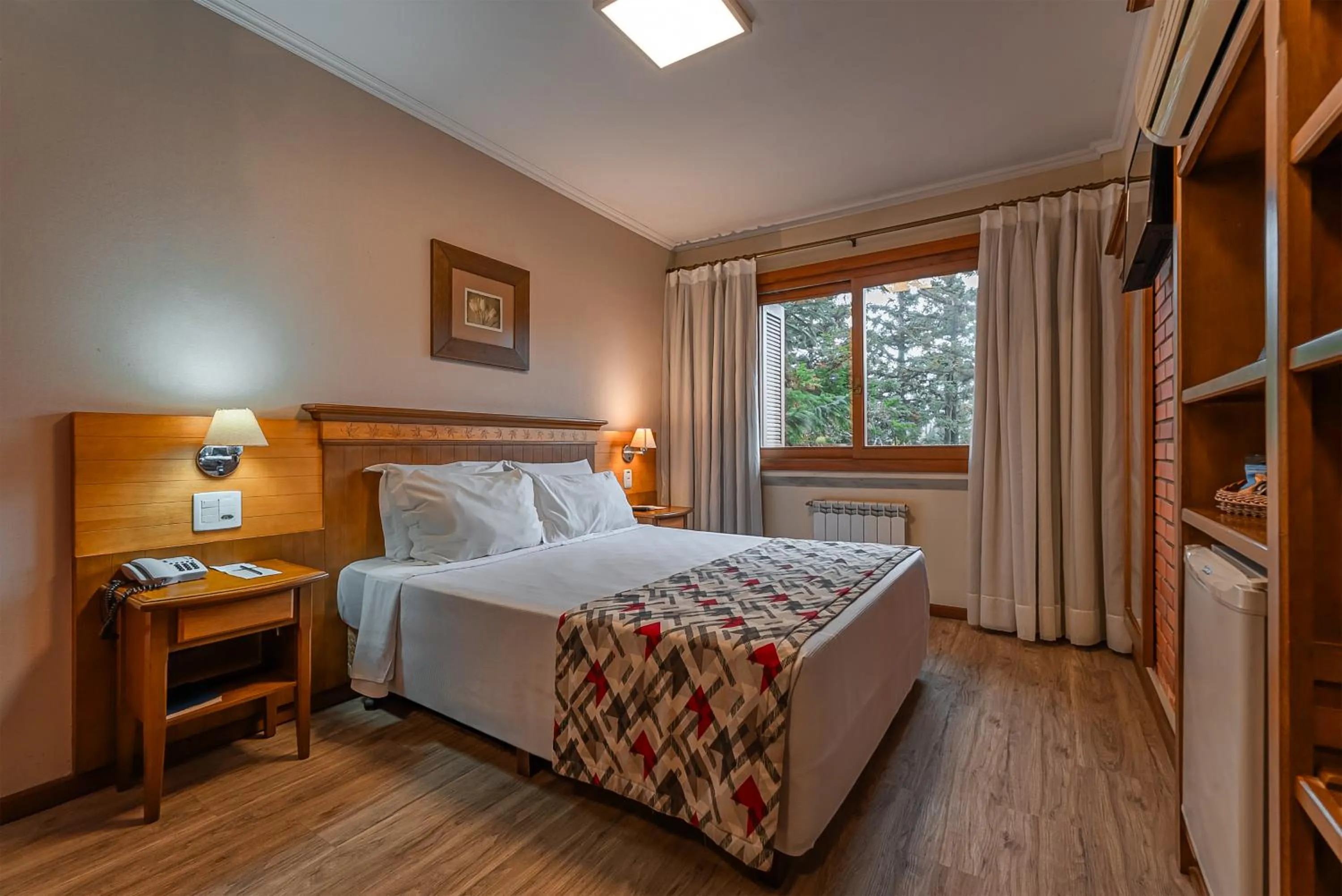 Deluxe Double Room - single occupancy in Hotel Laghetto Gramado
