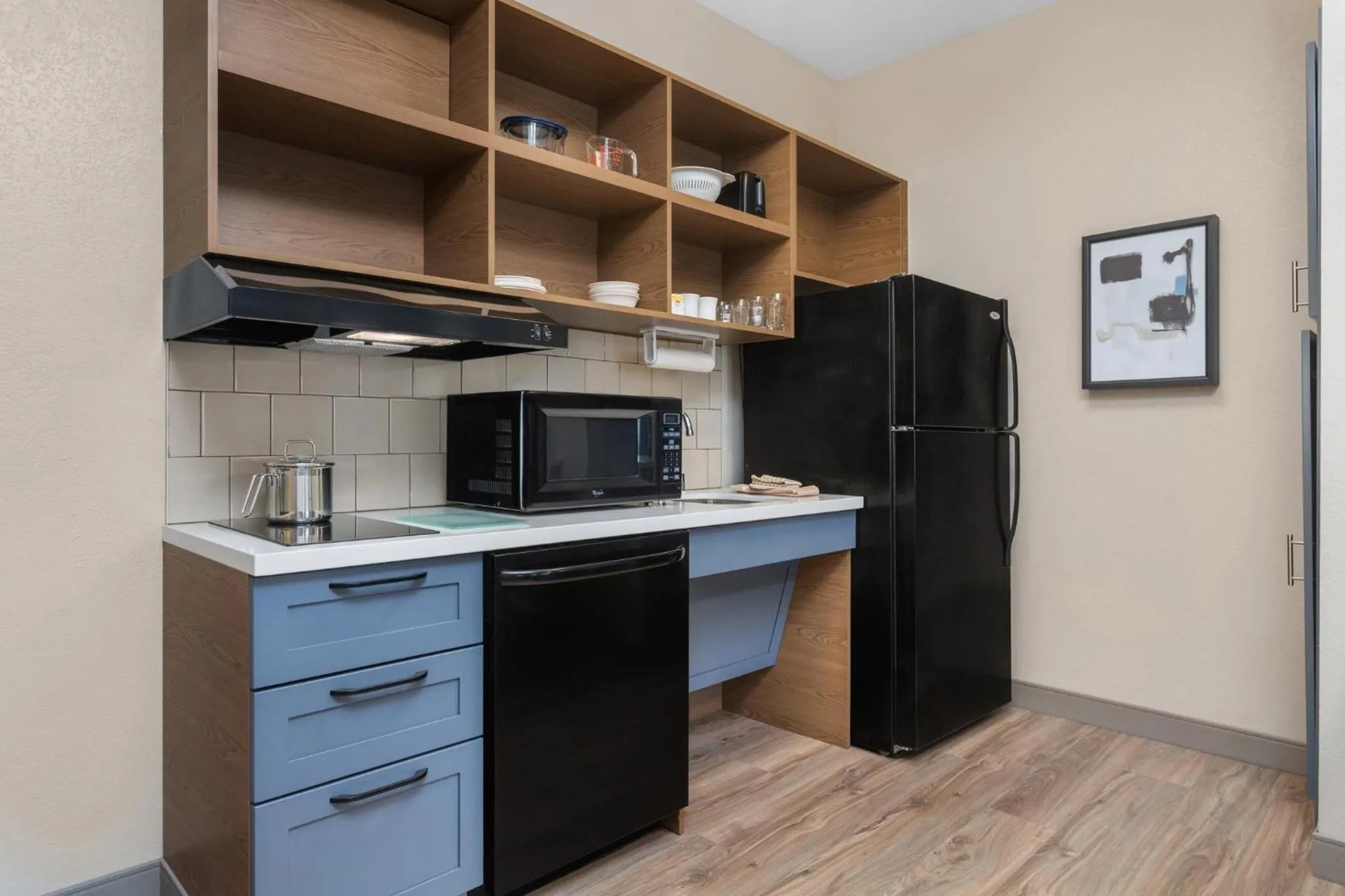 Suite - Disability Access/ Roll in Shower - Non Smoking in Candlewood Suites La Crosse by IHG