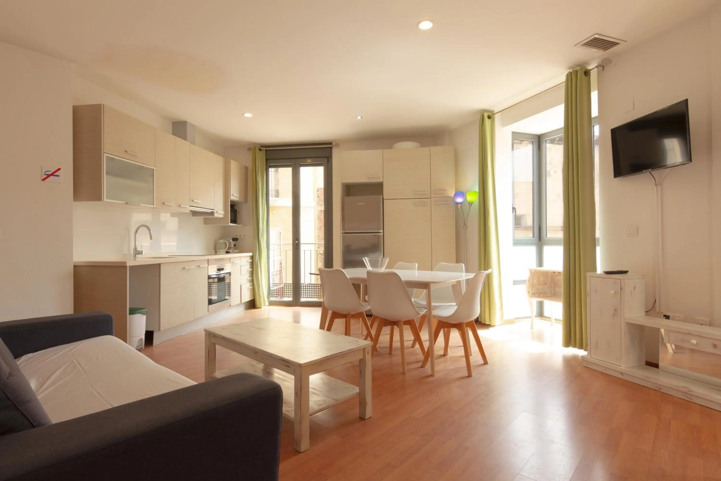 Two-Bedroom Apartment (4 Adults) in Apartamento El Carmen by Be Alicante
