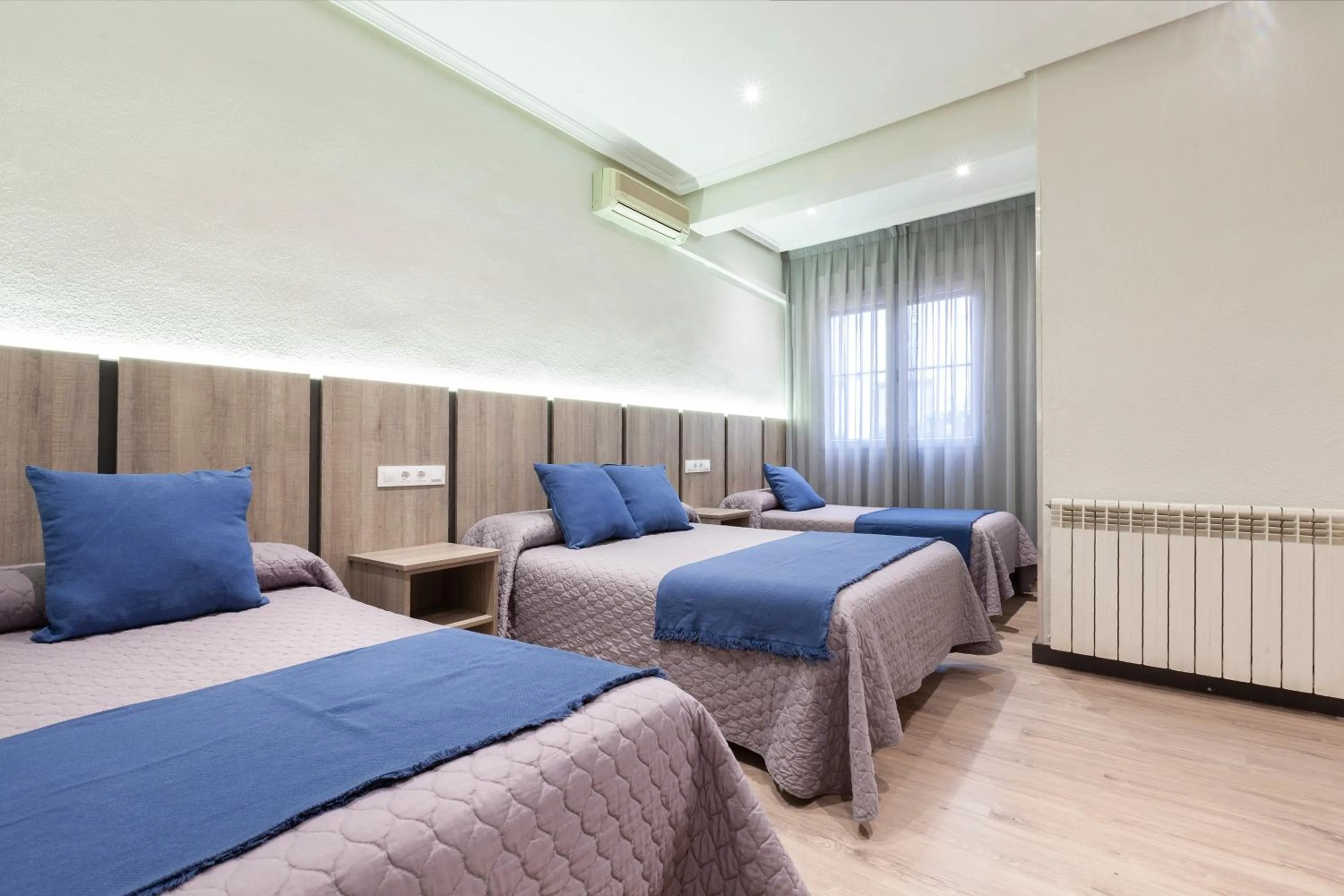 Quadruple Room in Hostal María Luisa