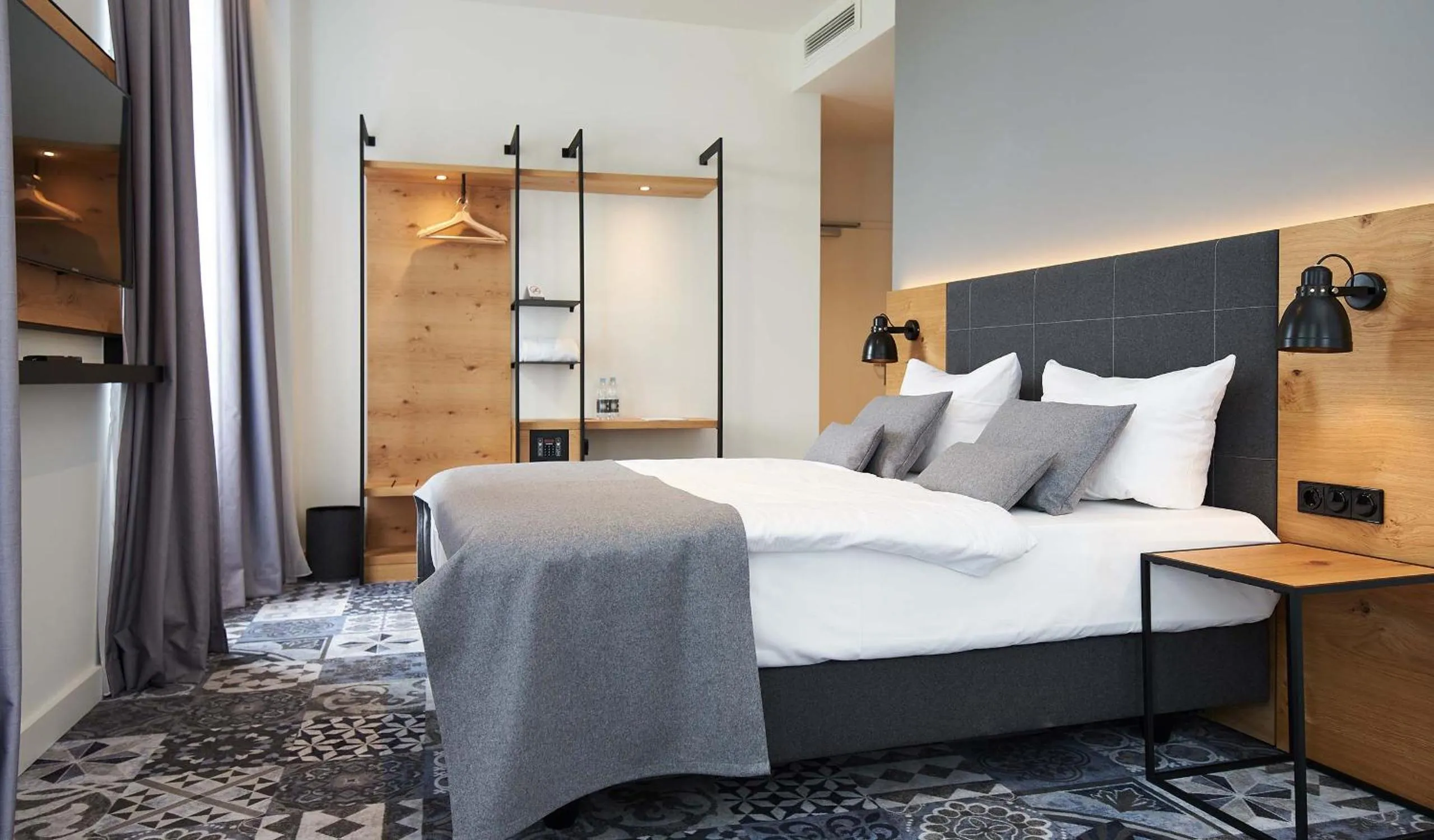 Deluxe Single Room in Coffee Fellows Hotel Dortmund