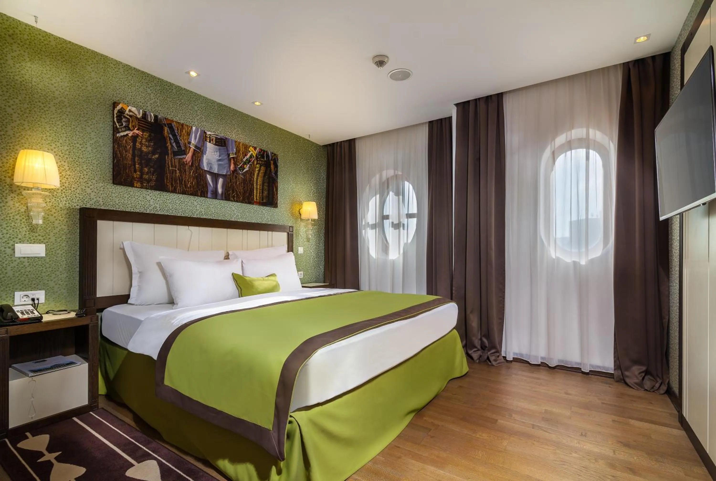 Luxury Suite with Free wifi in Epoque Hotel - Relais & Chateaux