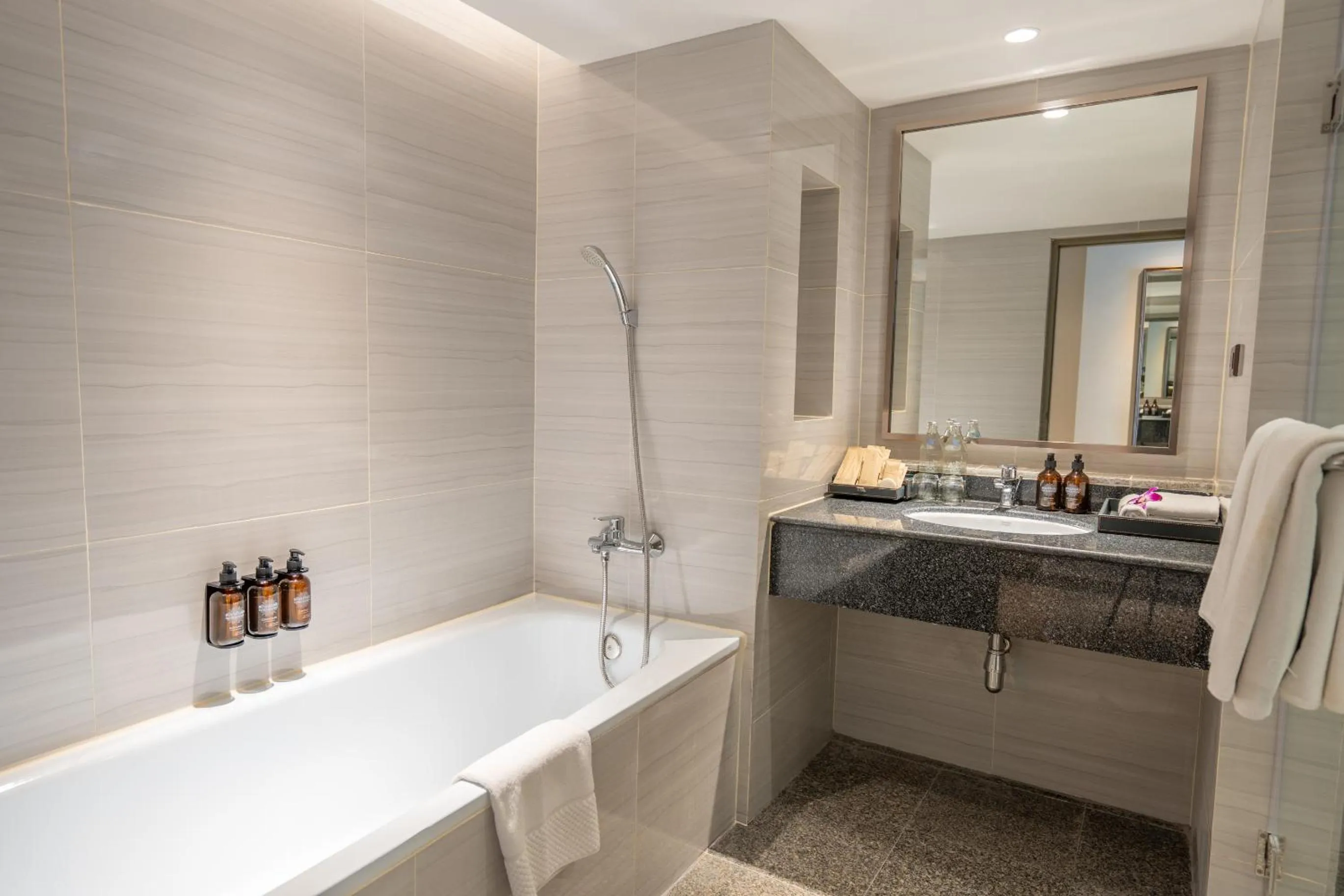 Deluxe Triple Room in NH Bangkok Sukhumvit Boulevard