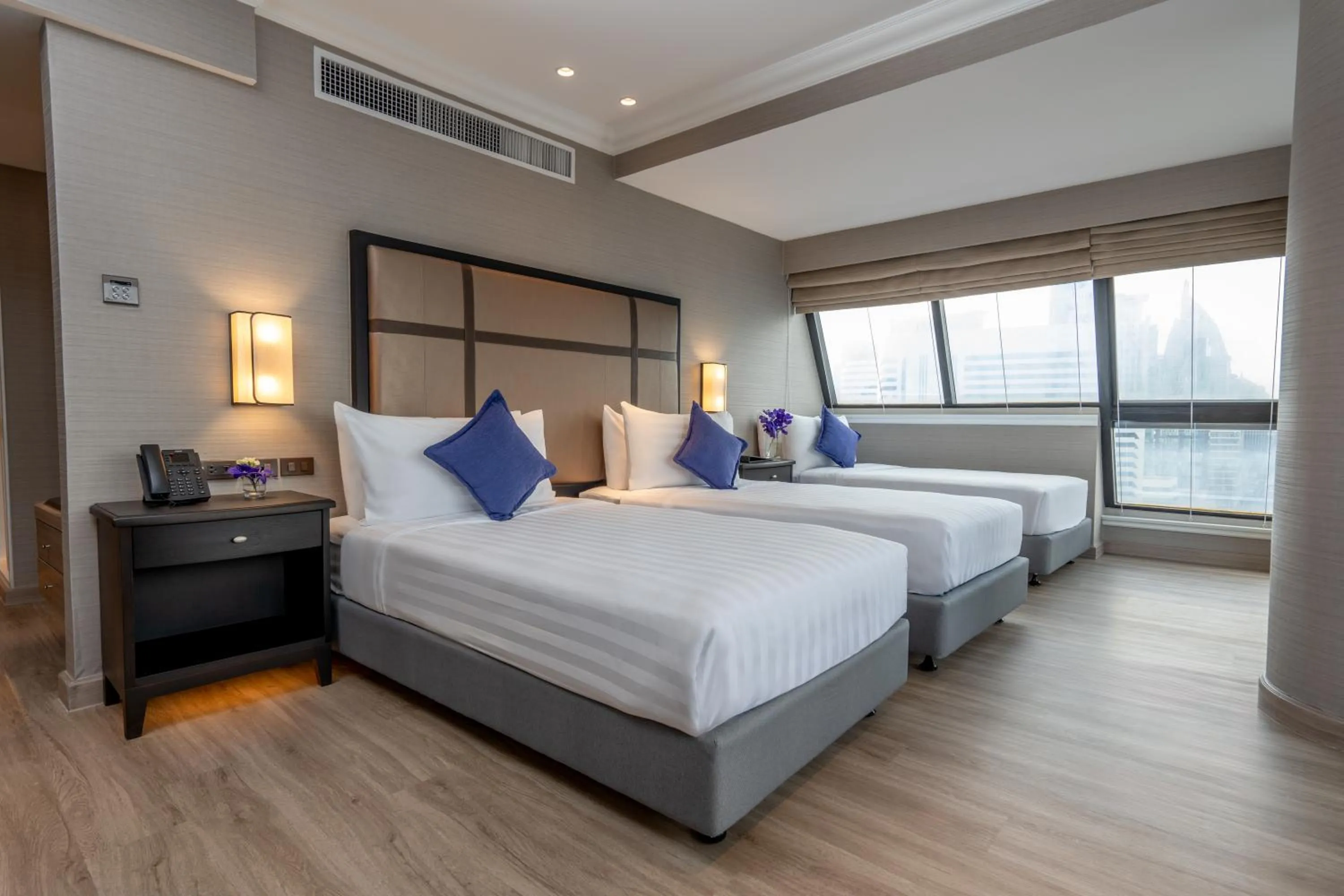 Corner Triple Room in NH Bangkok Sukhumvit Boulevard
