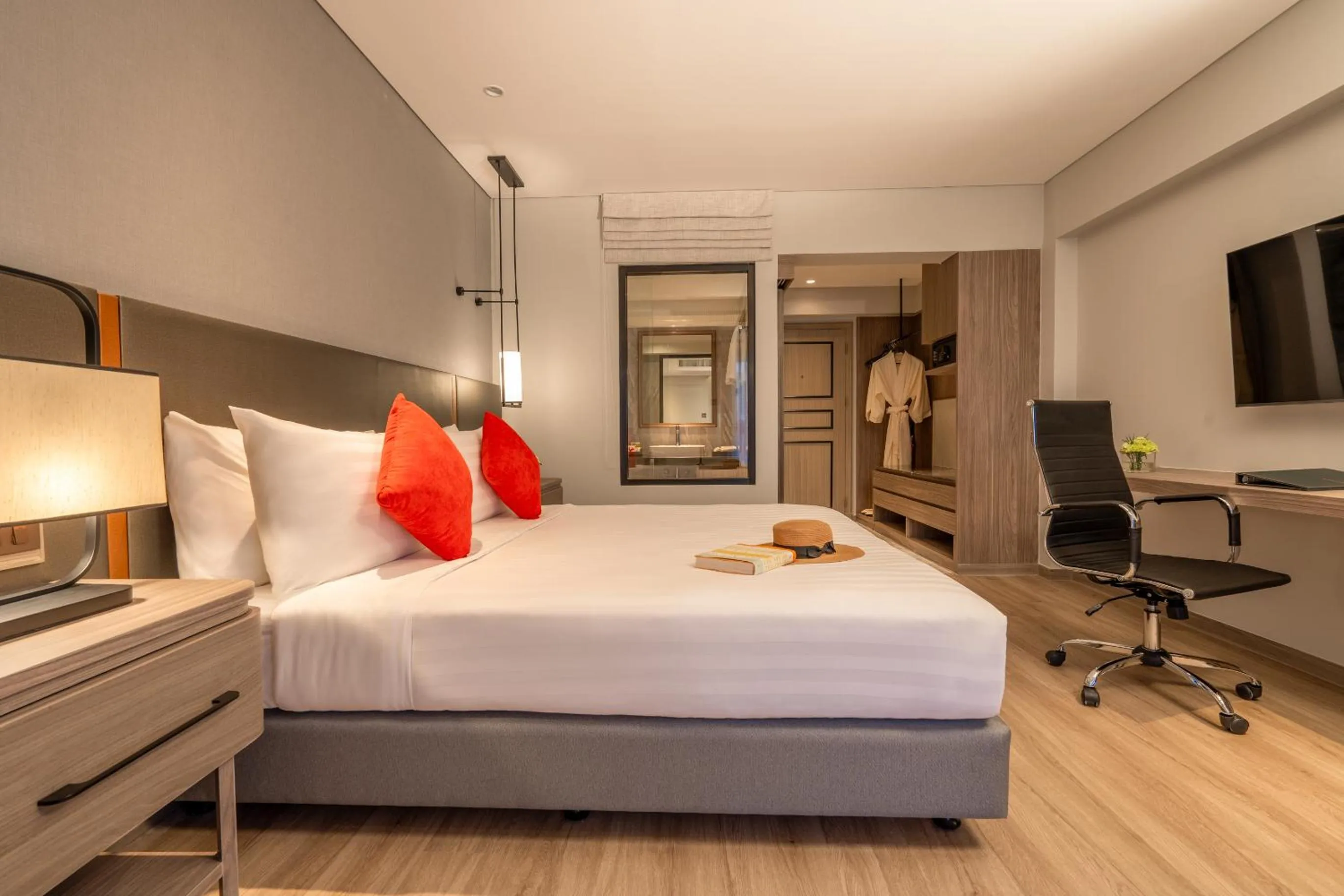 Superior Room in NH Bangkok Sukhumvit Boulevard