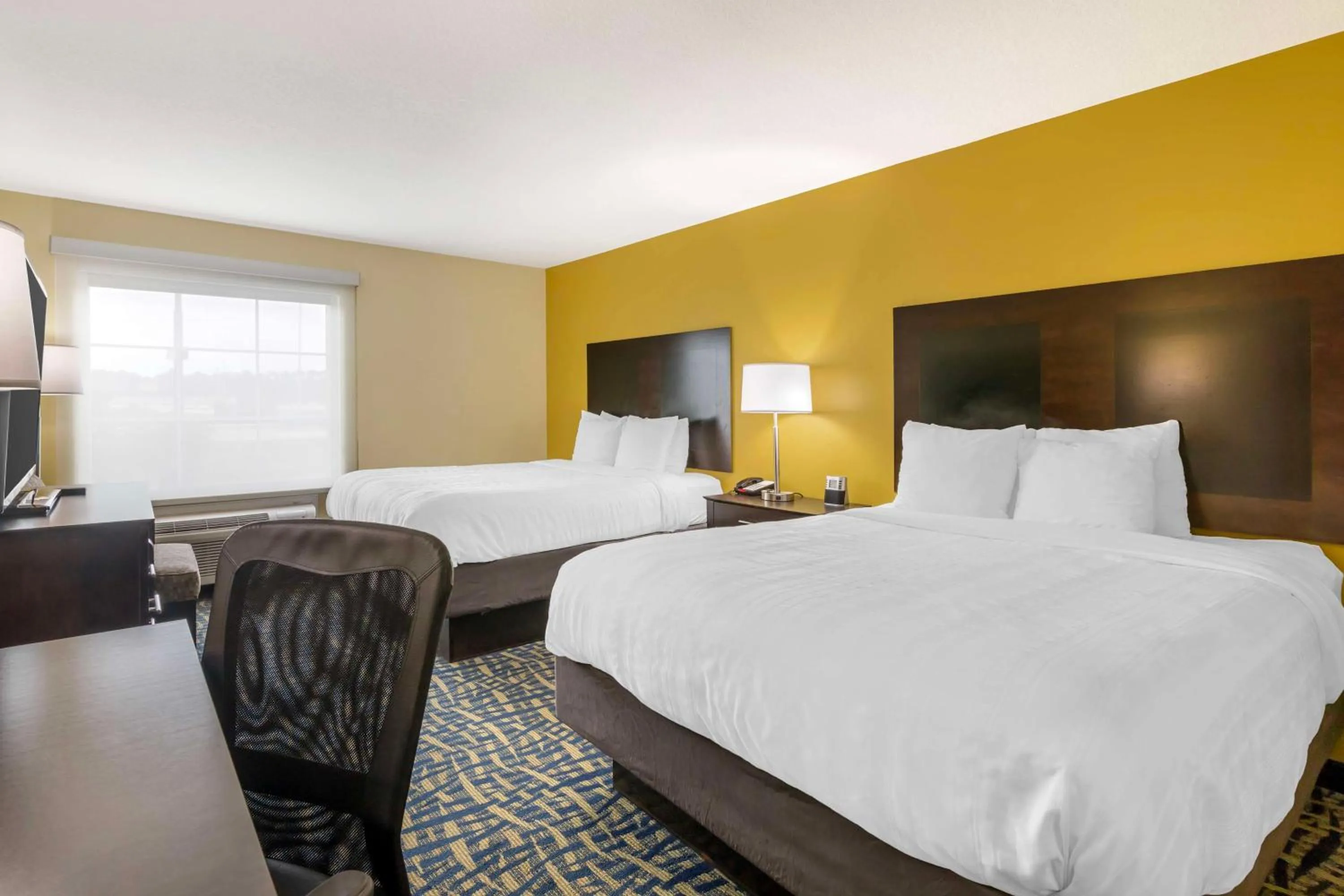 Queen Room with Two Queen Beds - Non-Smoking in Best Western Plus Brunswick Inn & Suites
