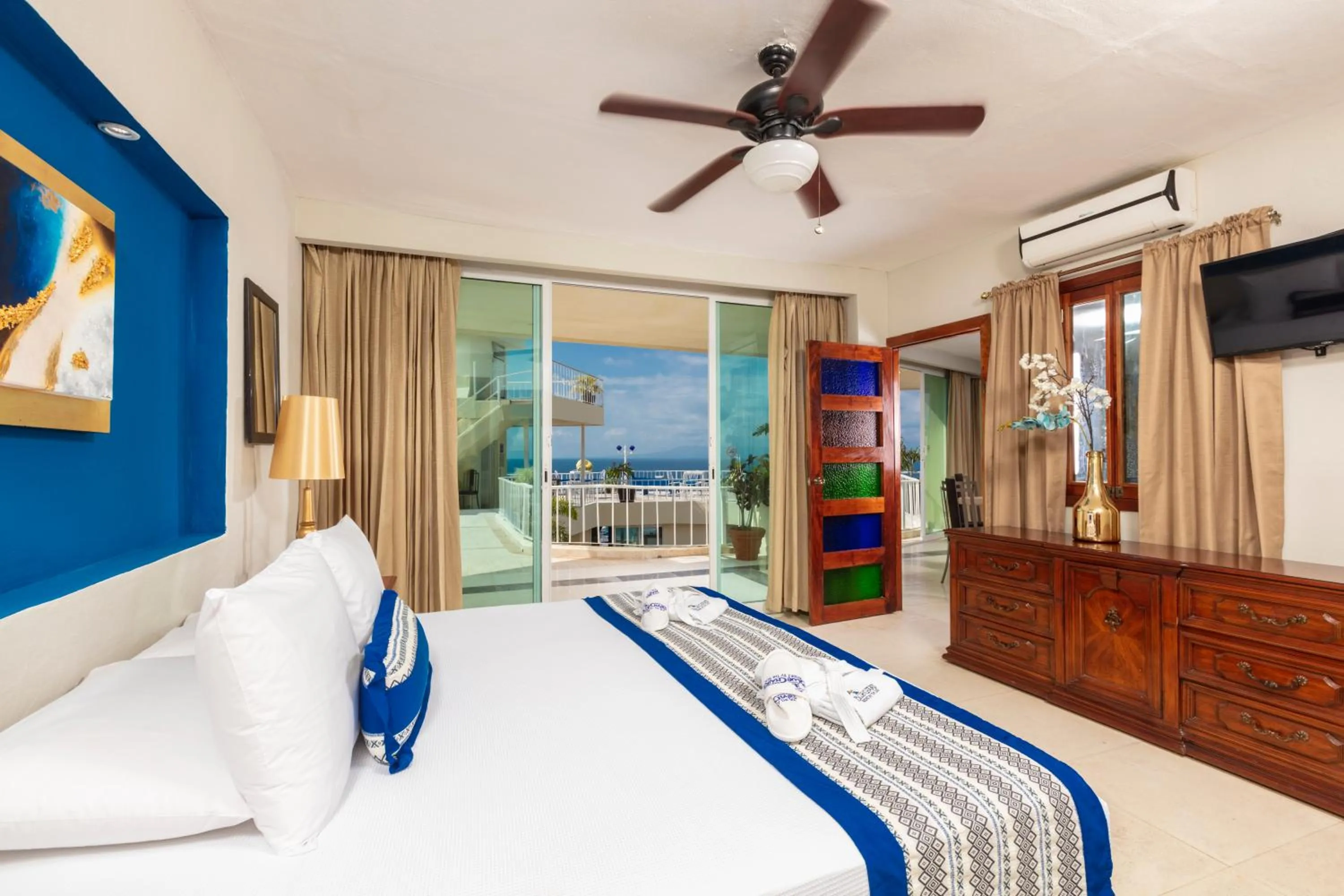 Lush Heaven Master Suite in Blue Chairs Beachfront Resort Puerto Vallarta - Adults Only