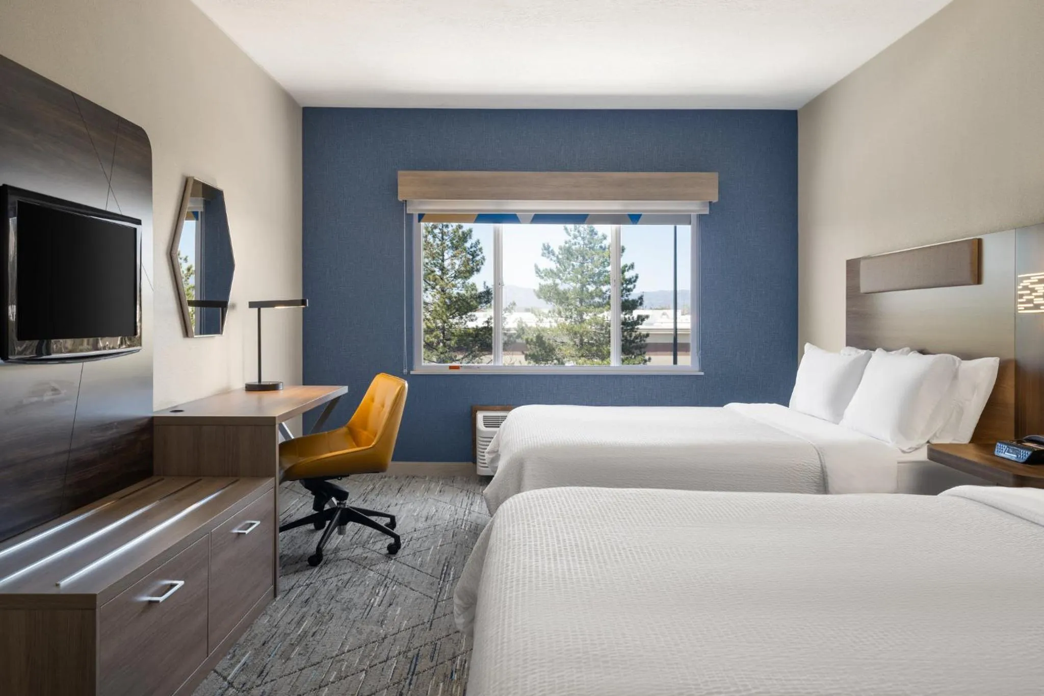 Queen Suite with Two Queen Beds in Holiday Inn Express & Suites American Fork - North Provo by IHG