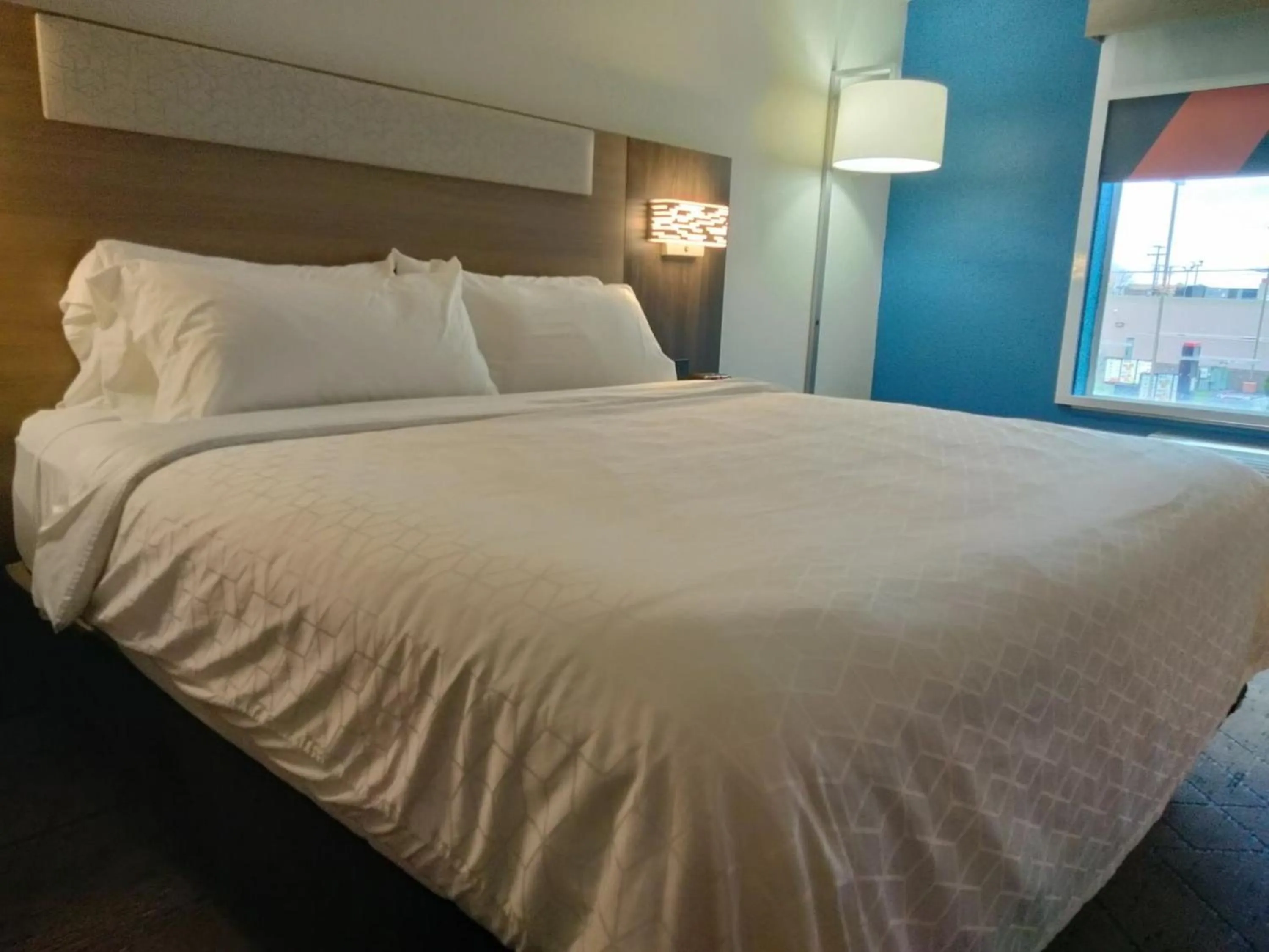 King Room with Jetted Tub in Holiday Inn Express Lapeer by IHG